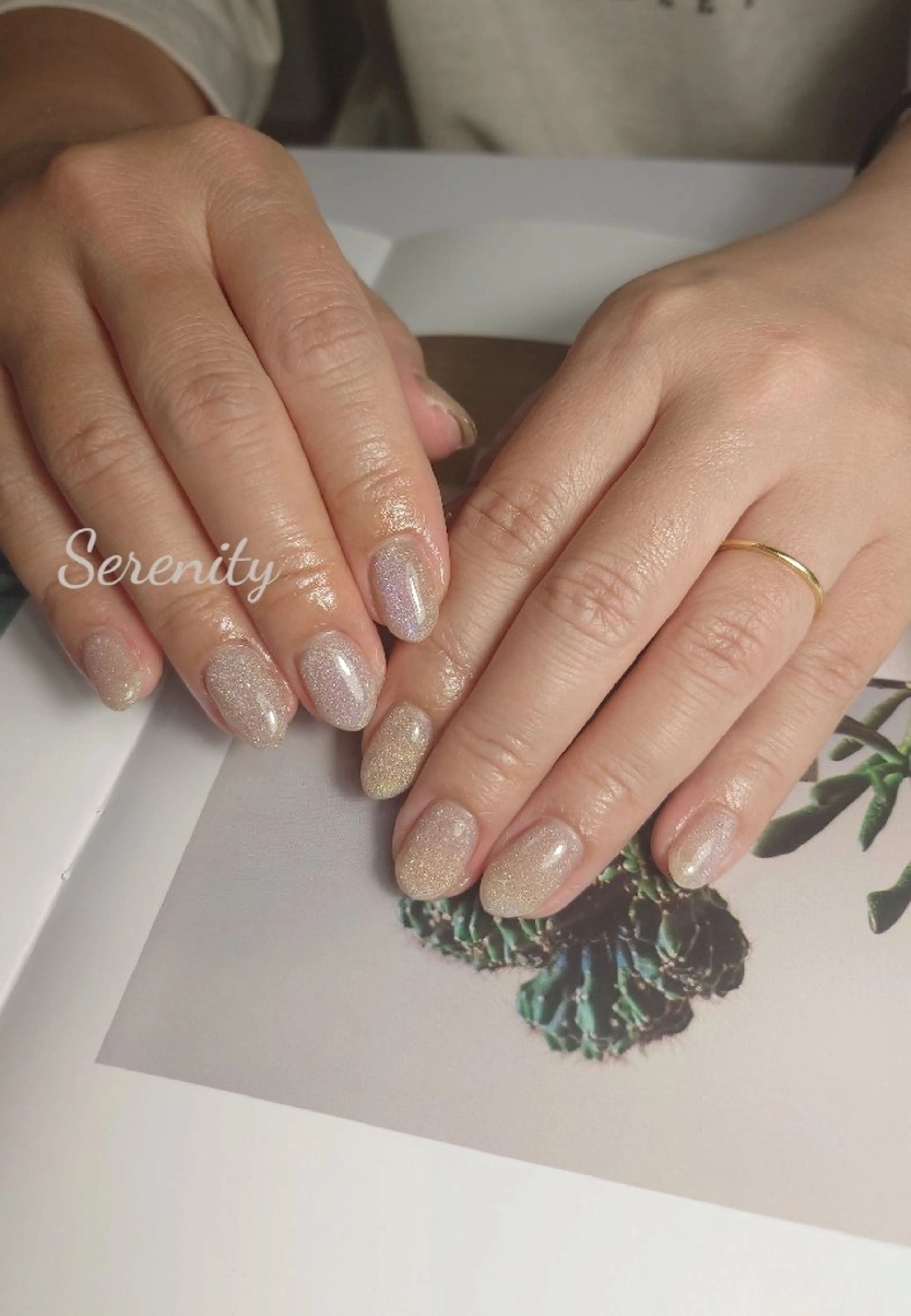 ネイル オーロラネイル キラキラネイル マグネットネイル マグネットワンカラー ワンカラーネイル nail  serenityのネイルデザイン