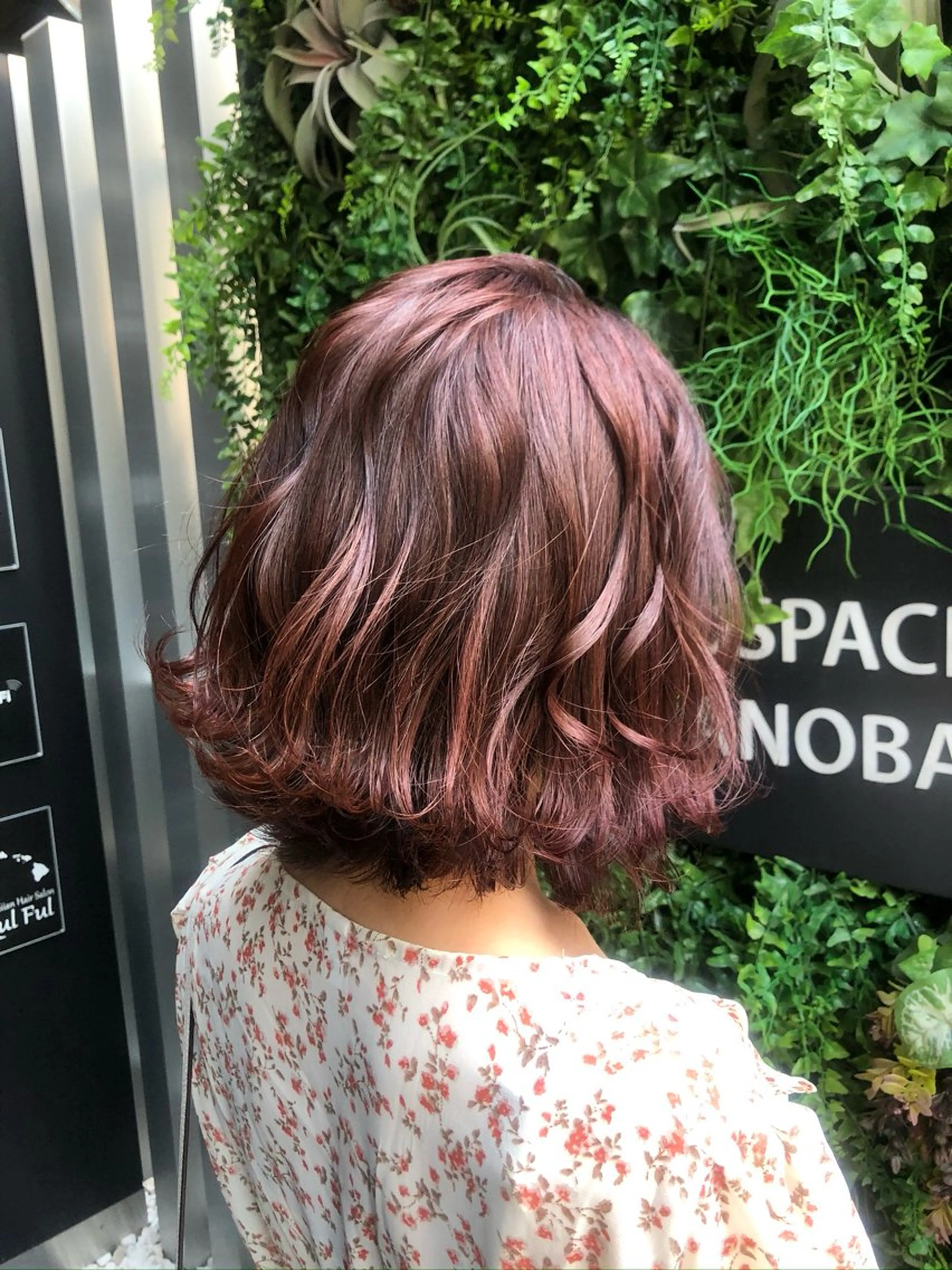 ミディアム カラー ベージュカラー ブリーチ カシス ピンクカラー ピンクベージュ TELA HAIR南流山店所属・TELA HAIR Annaのヘアスタイル