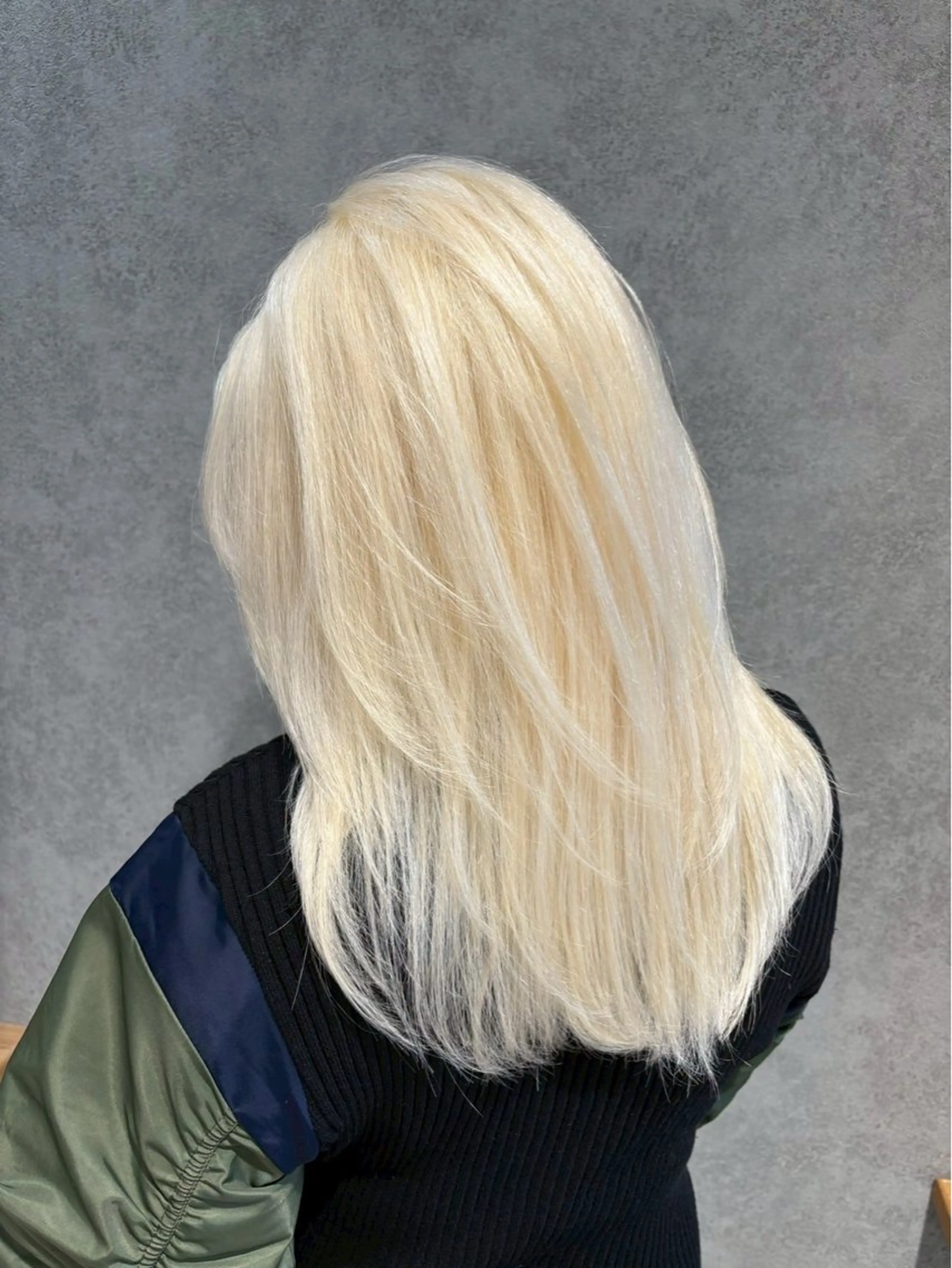 ロング カラー メンズ特化 ティアラのヘアスタイル