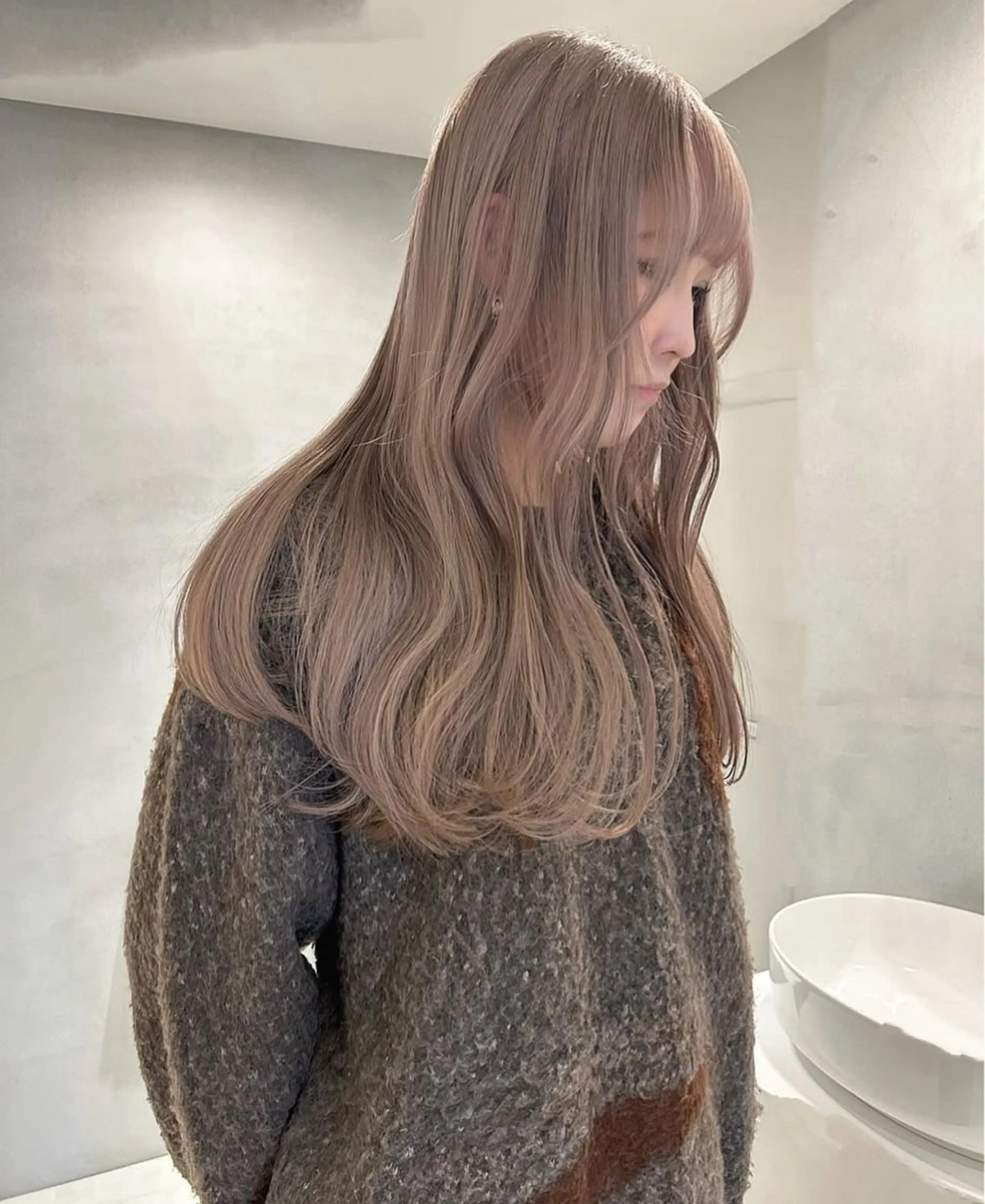 ロング カラー ブリーチ PELE アネックス梅田茶屋町店所属・PELE ハイトーン RIMUのヘアスタイル