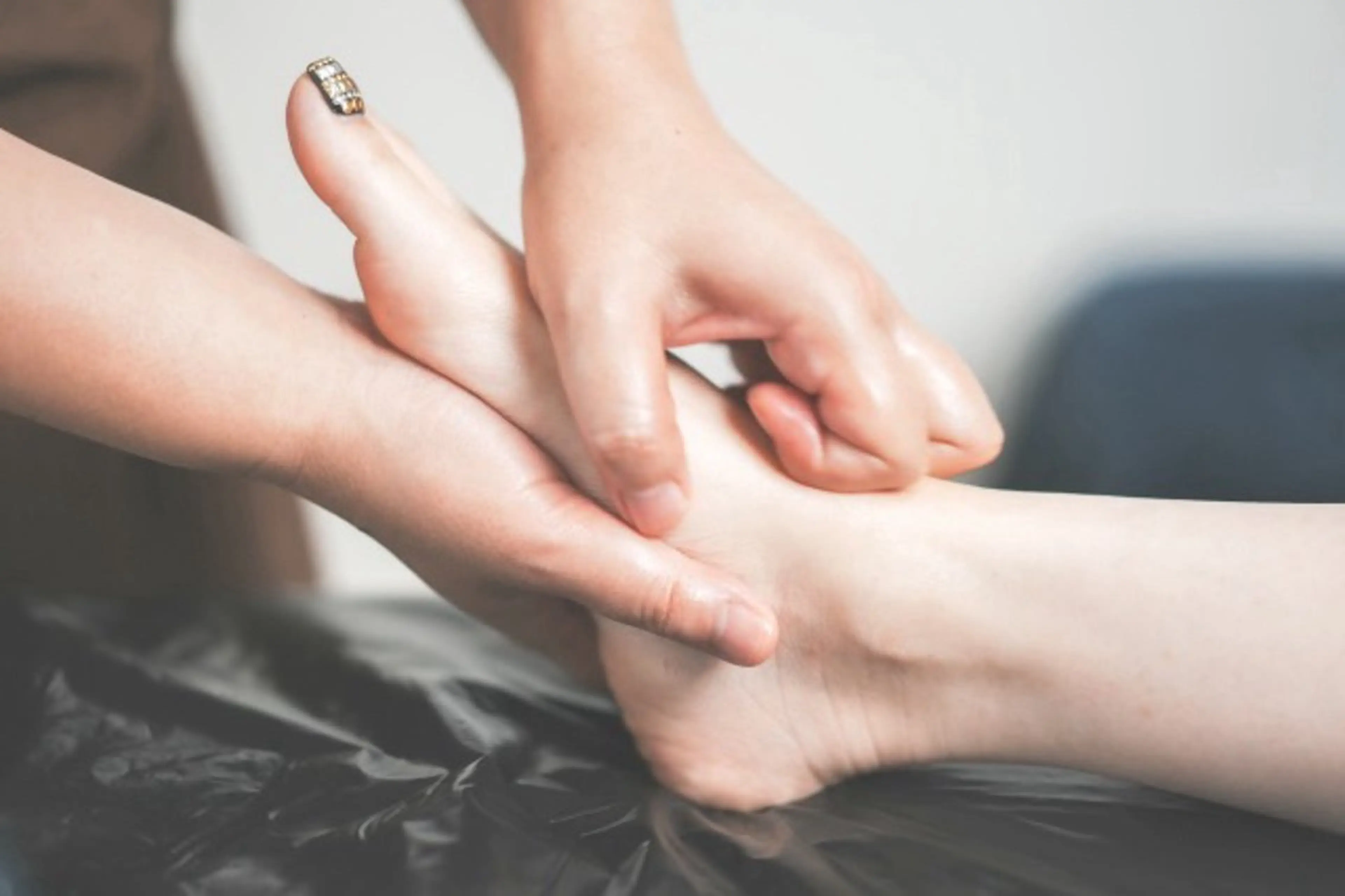 【フットケア40分】足湯・足つぼ・ふくらはぎリンパで巡り整う贅沢コース✨の写真