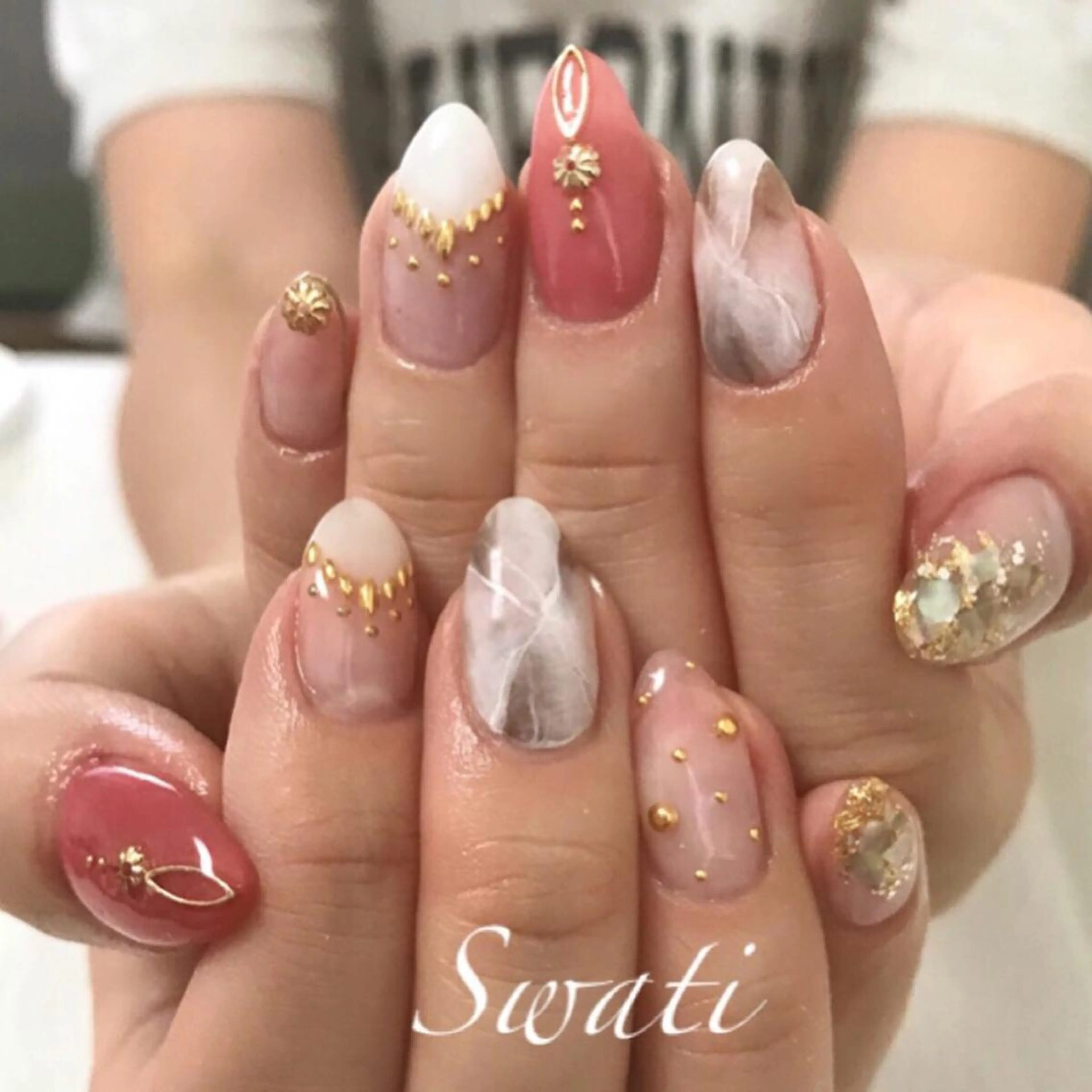 ネイル アートネイル 大理石ネイル(マーブル) ニュアンスネイル オフィスネイル シンプルネイル yuko （ネイリスト）のネイルデザイン