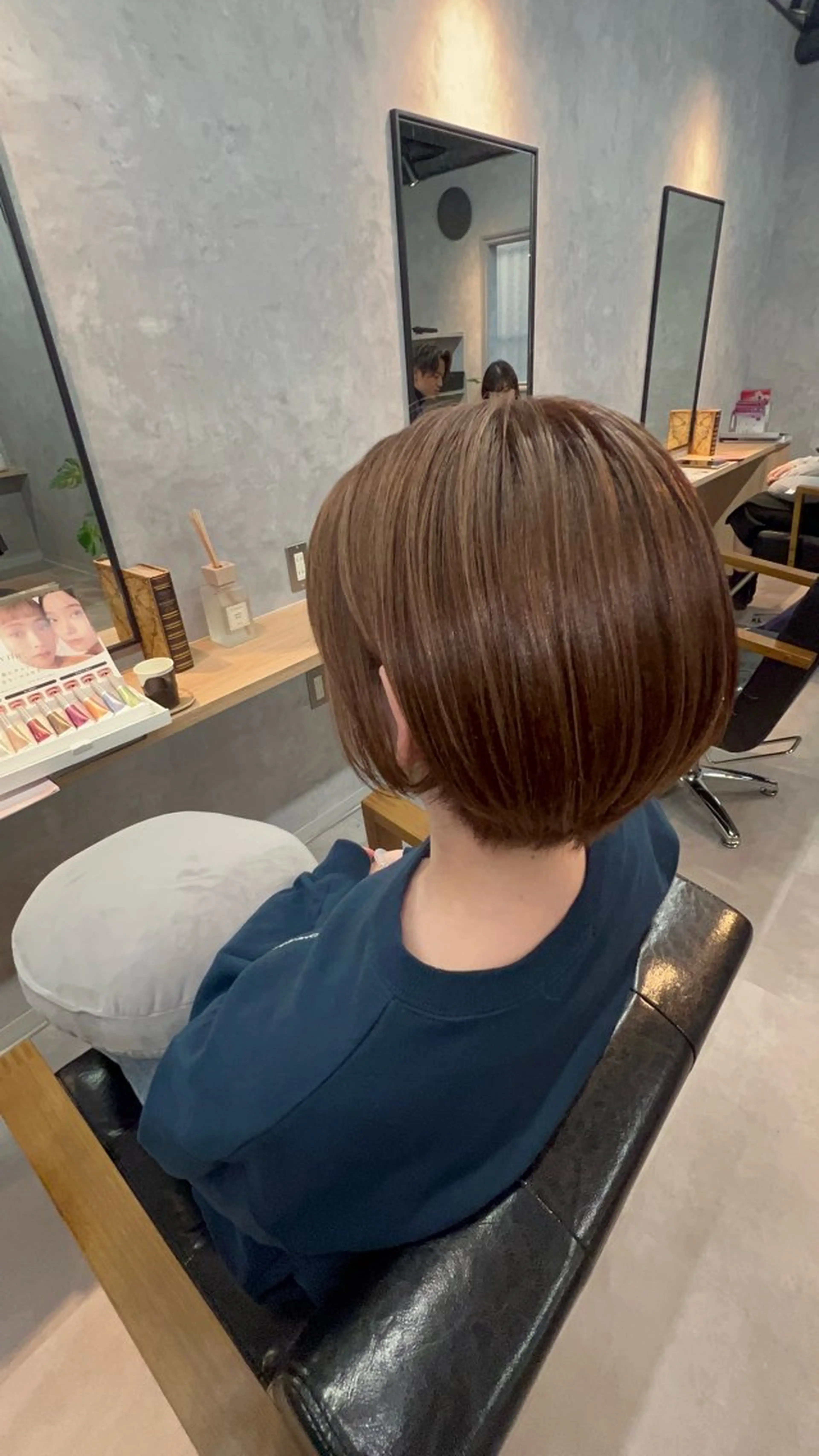 ミディアム motoトップカラー リスト/ブリーチカラのヘアスタイル