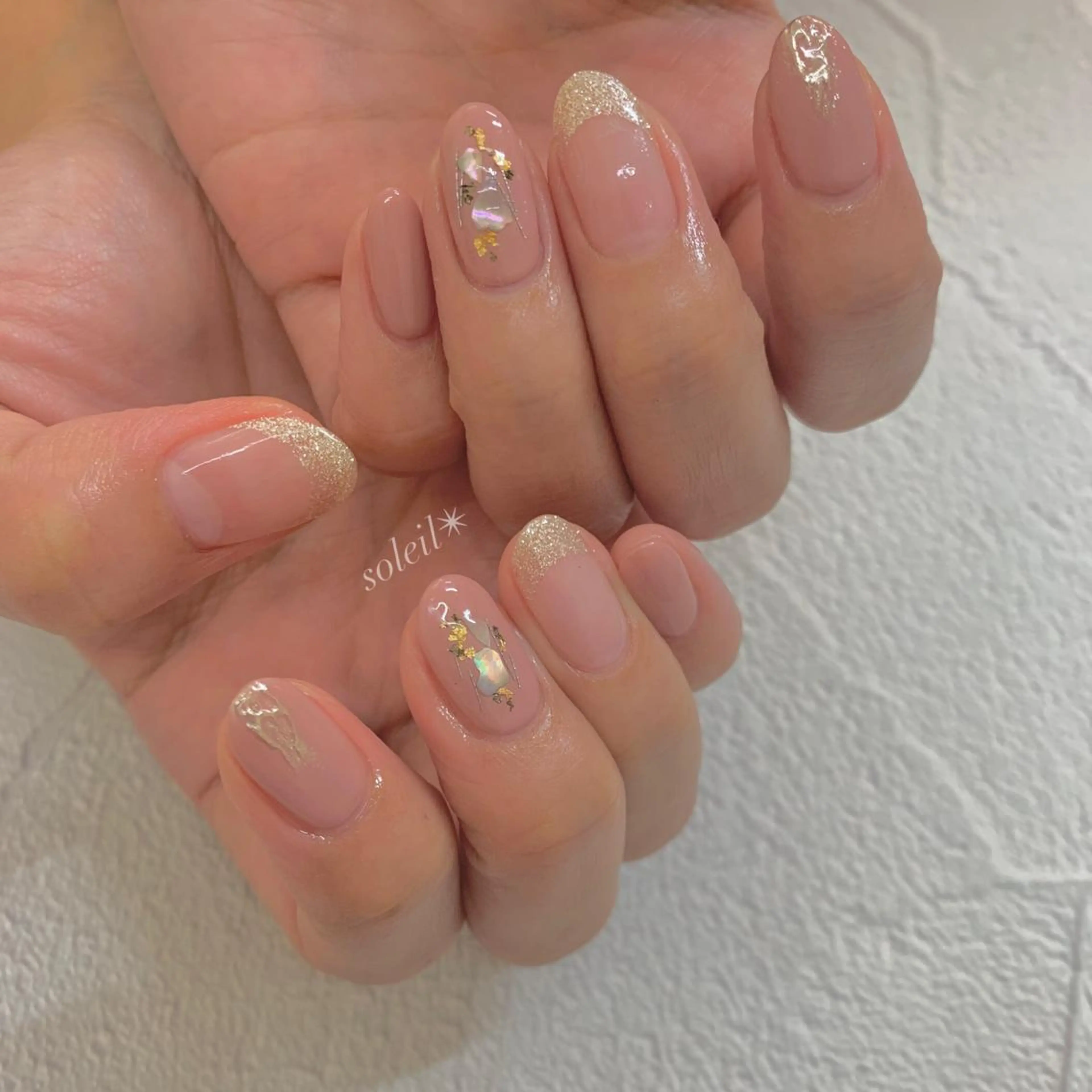 ネイル フレンチネイル ミラーネイル ニュアンスネイル オフィスネイル 粟津 美紀のネイルデザイン