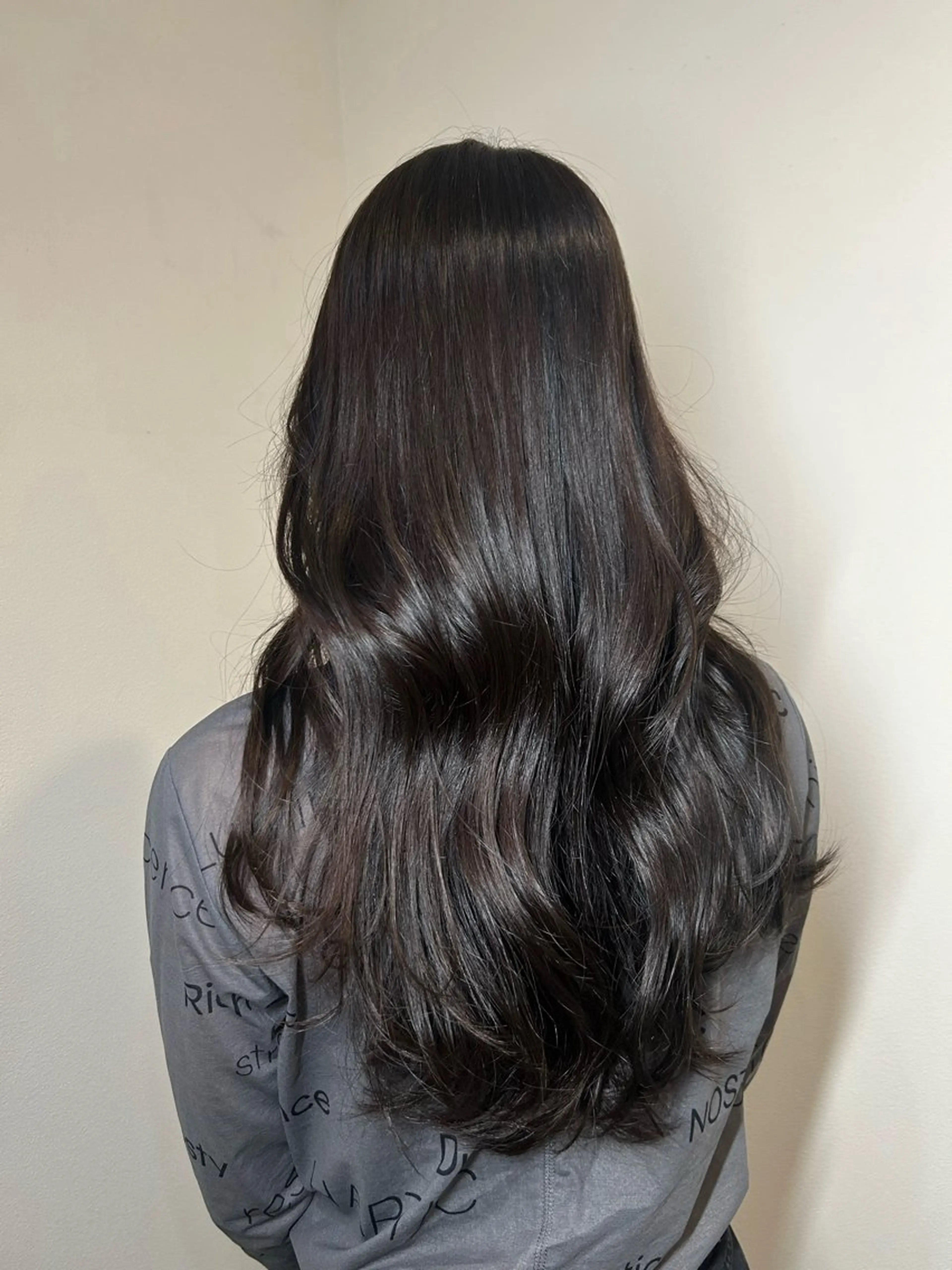 ロング カラー カット ヘアカラー トリートメント 小澤 一稀のヘアスタイル