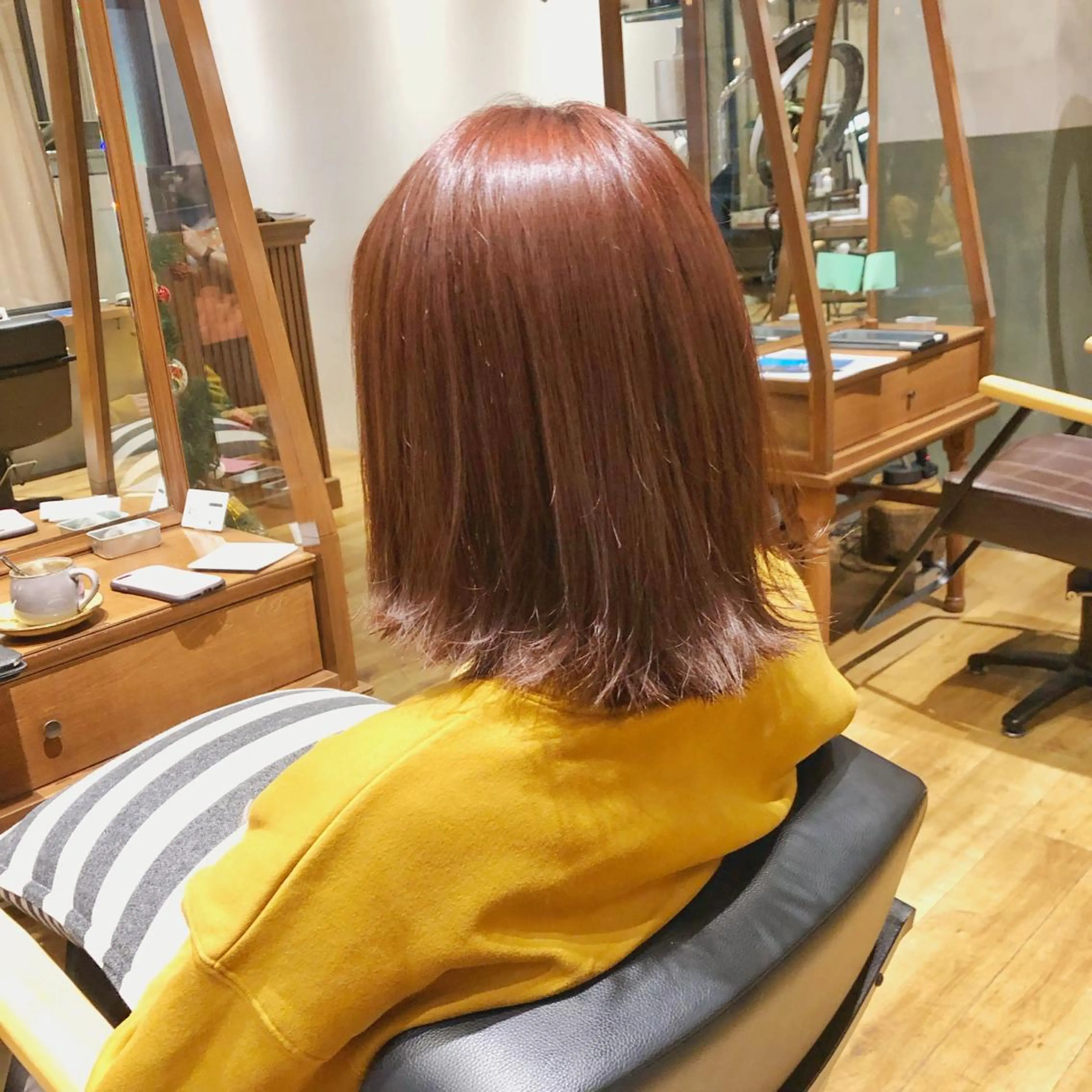 ミディアム カラー レッドカラー 外ハネヘア ◇おの あすか◇のヘアスタイル