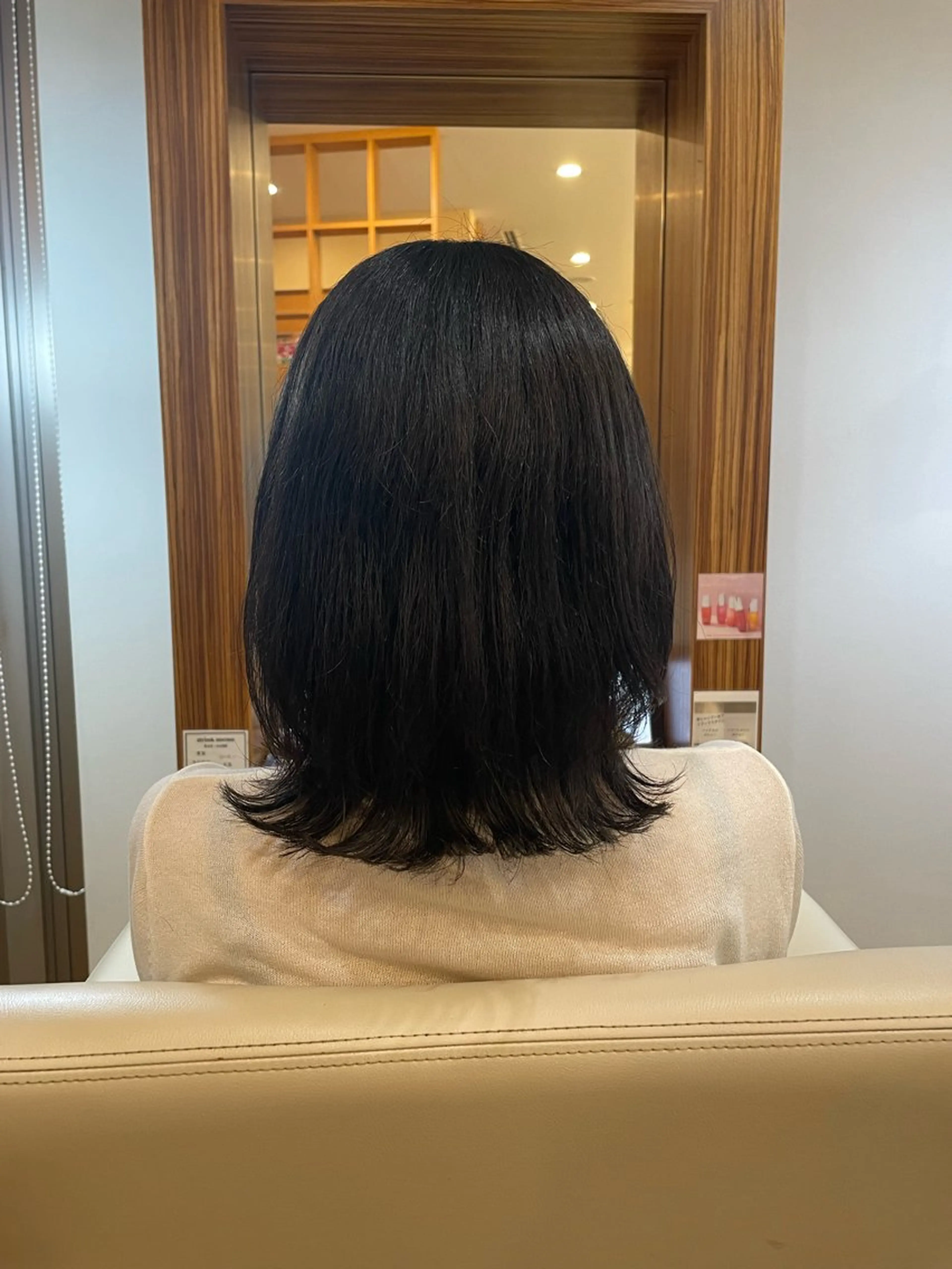 ミディアム 本多 美羽のヘアスタイル