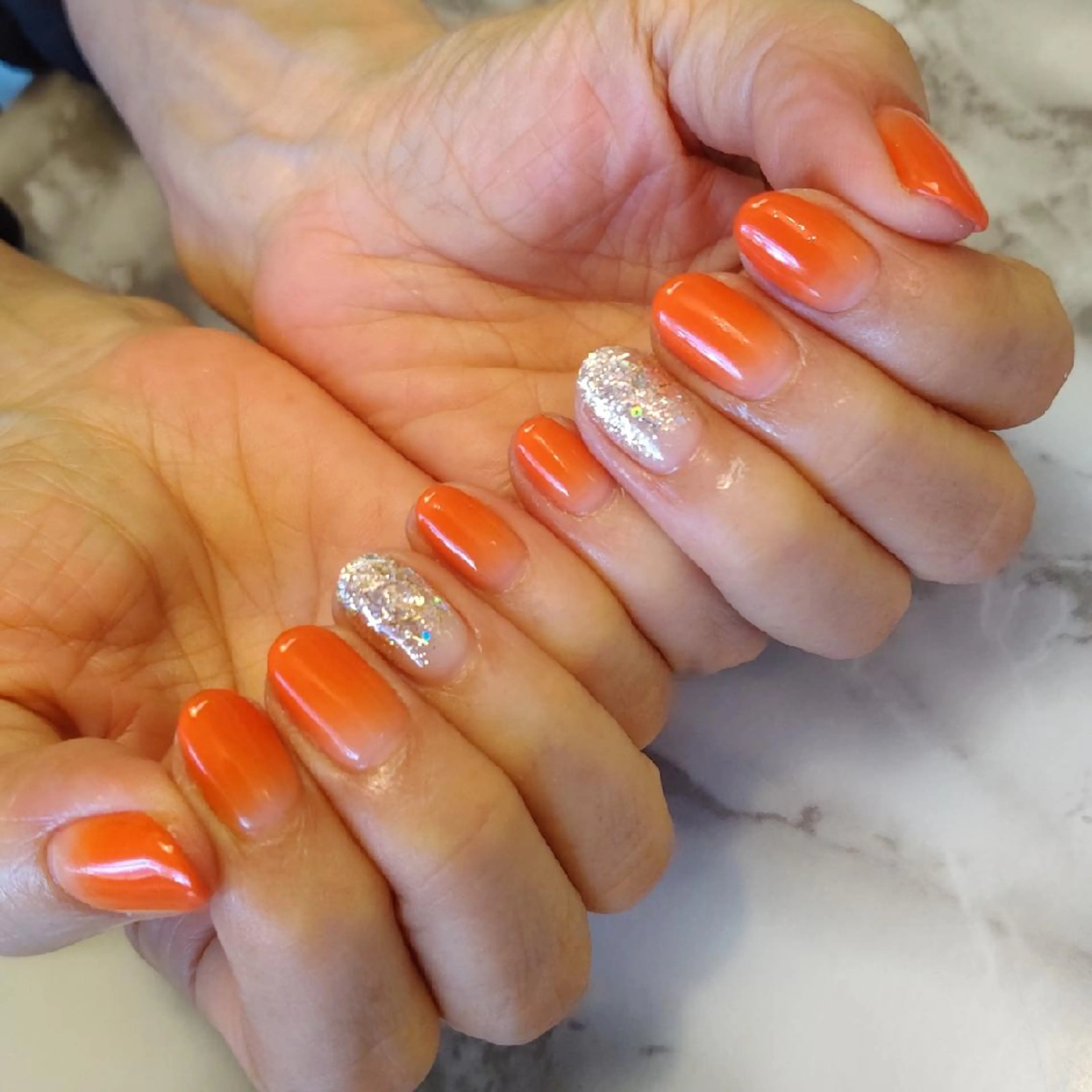 ネイル グラデーション ジェヌインネイル 河内のネイルデザイン