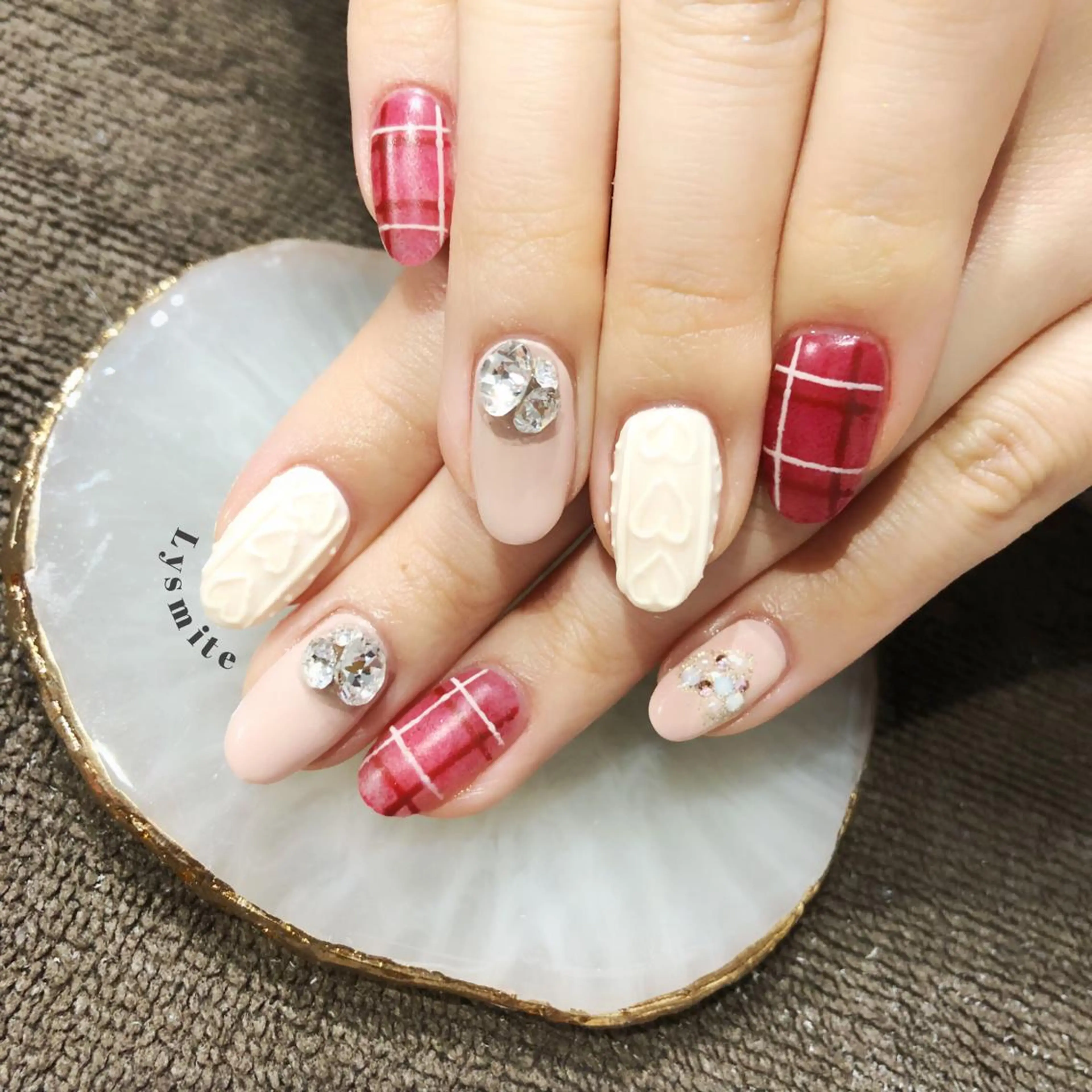 ネイル 冬ネイル Lysmite所属・岩本 美香のネイルデザイン