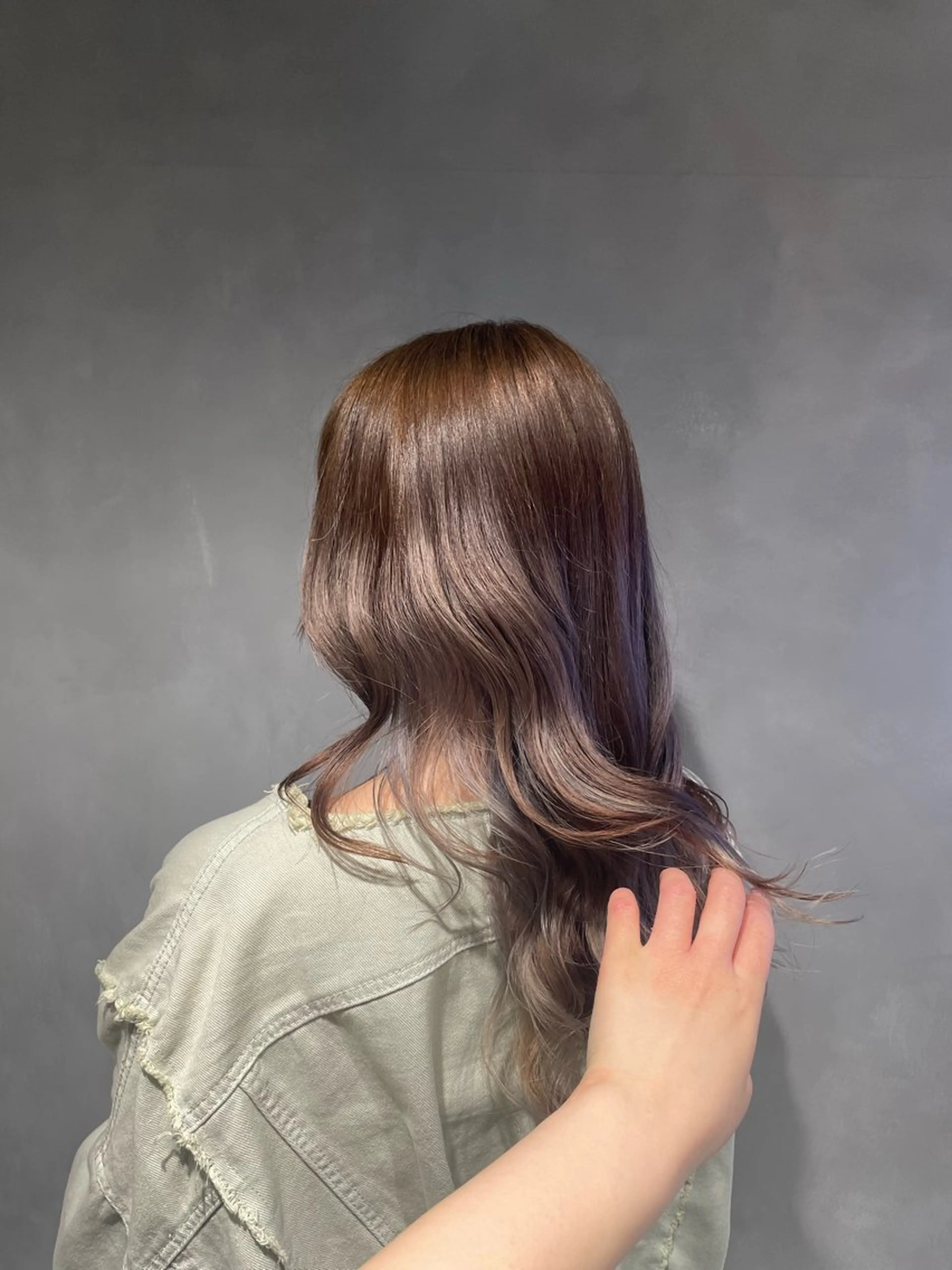 ロング カラー ベージュカラー ブリーチ ホワイトベージュ ヘアカラー 暖色/ハイトーン/ カラー/HBLのヘアスタイル