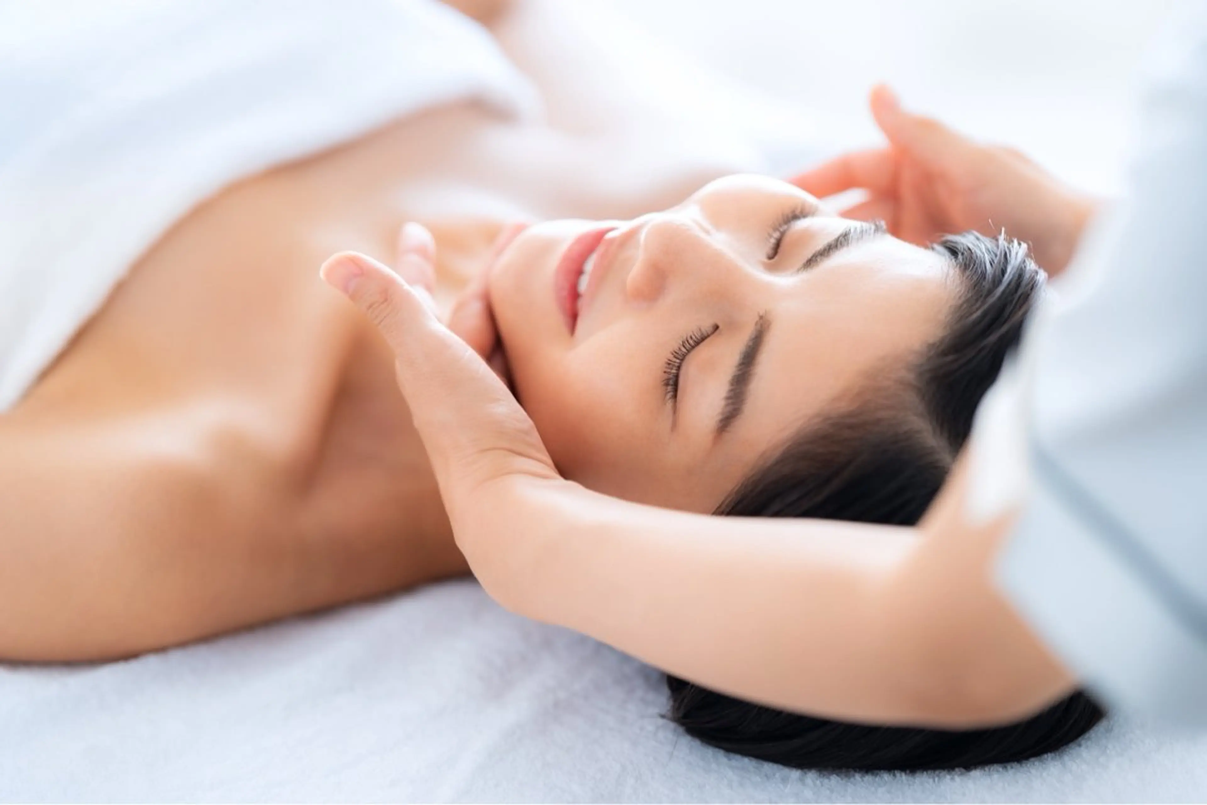 【徹底肌管理コース】小顔矯正+毛穴洗浄+高濃度ビタミンC導入の写真