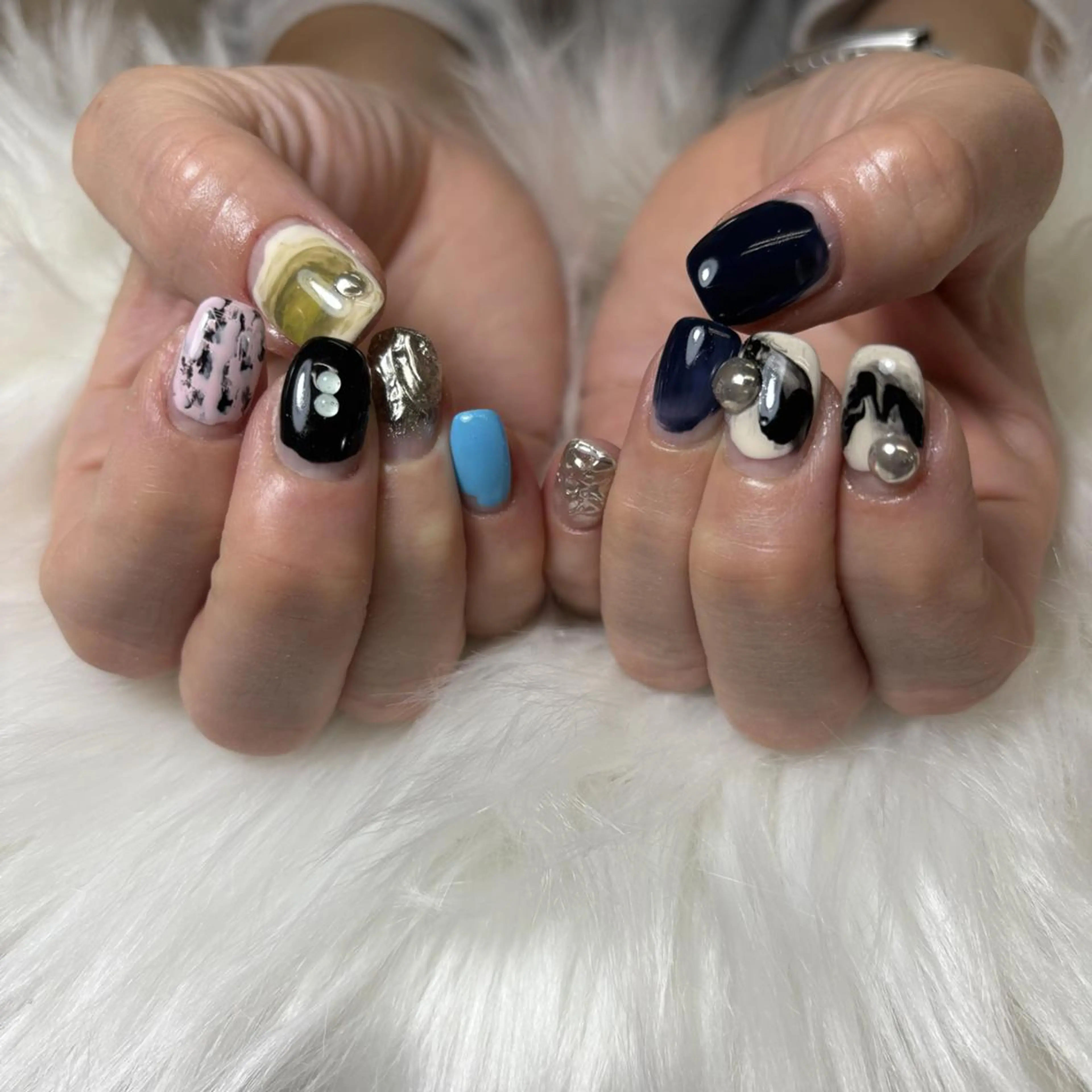 ネイル ニュアンスネイル nail salon Libertyのネイルデザイン