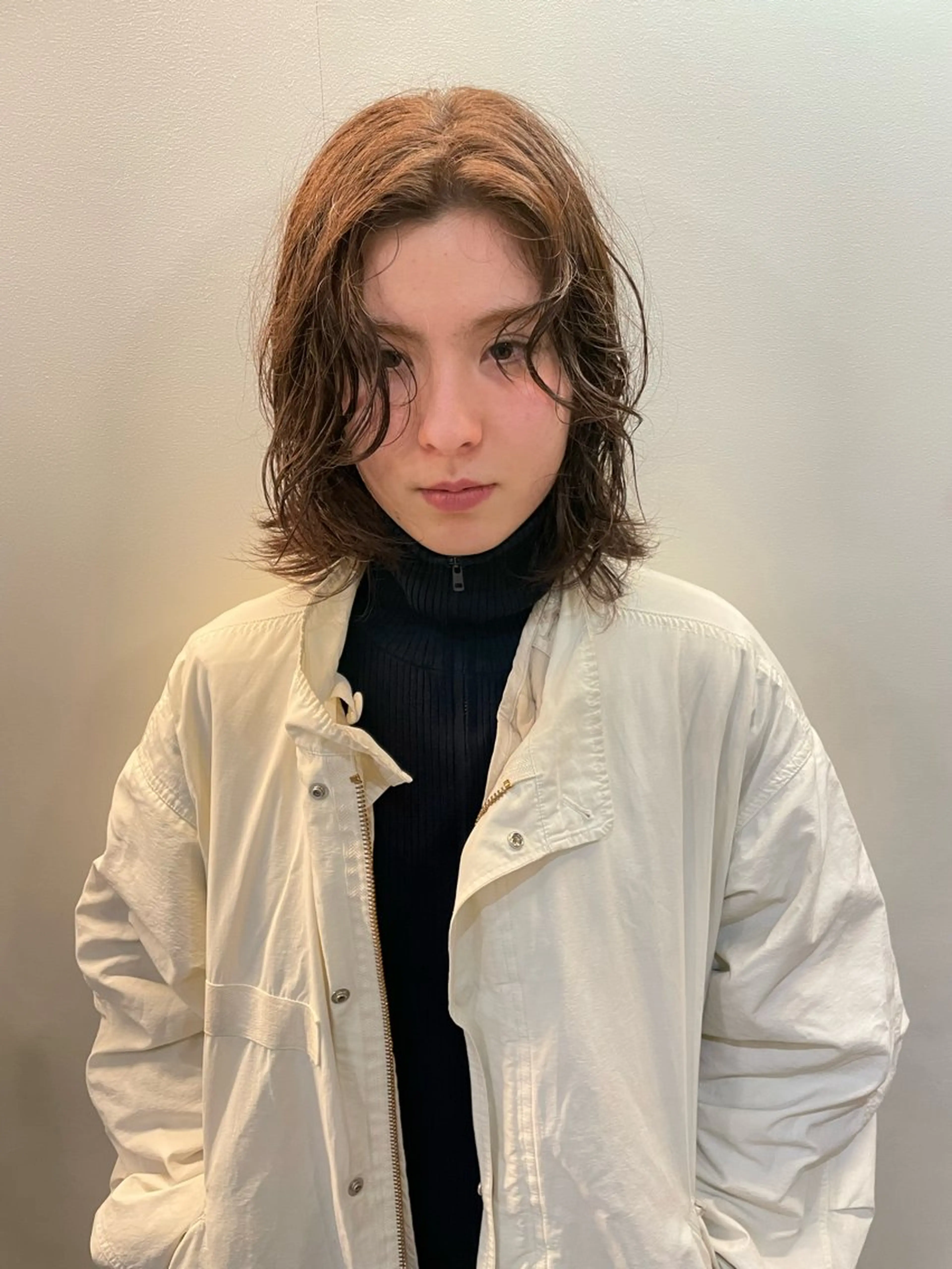 ミディアム カラー 金尾 凜のヘアスタイル