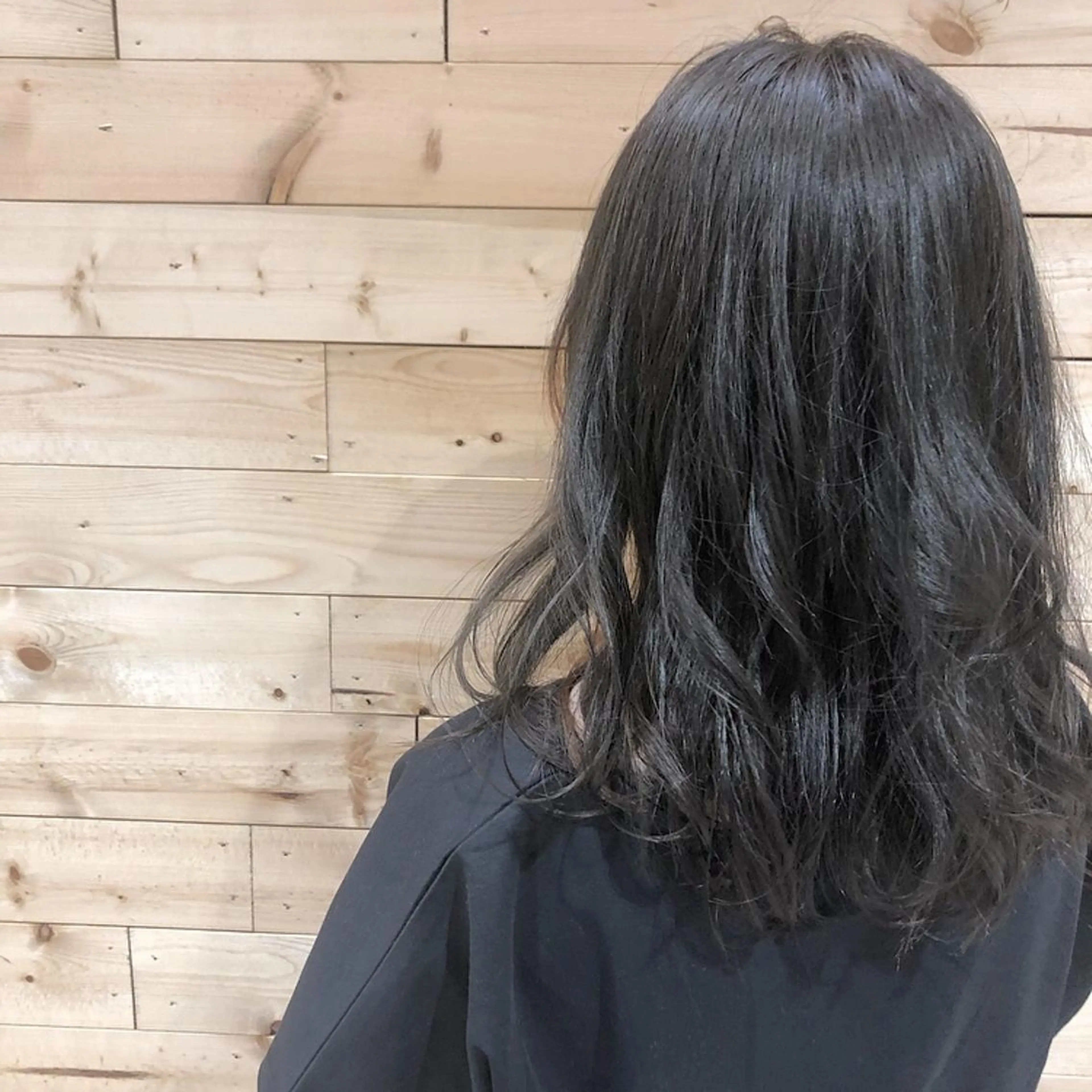 セミロング ヘアアレンジ 六本松航空所属・金原 愛珠のヘアスタイル