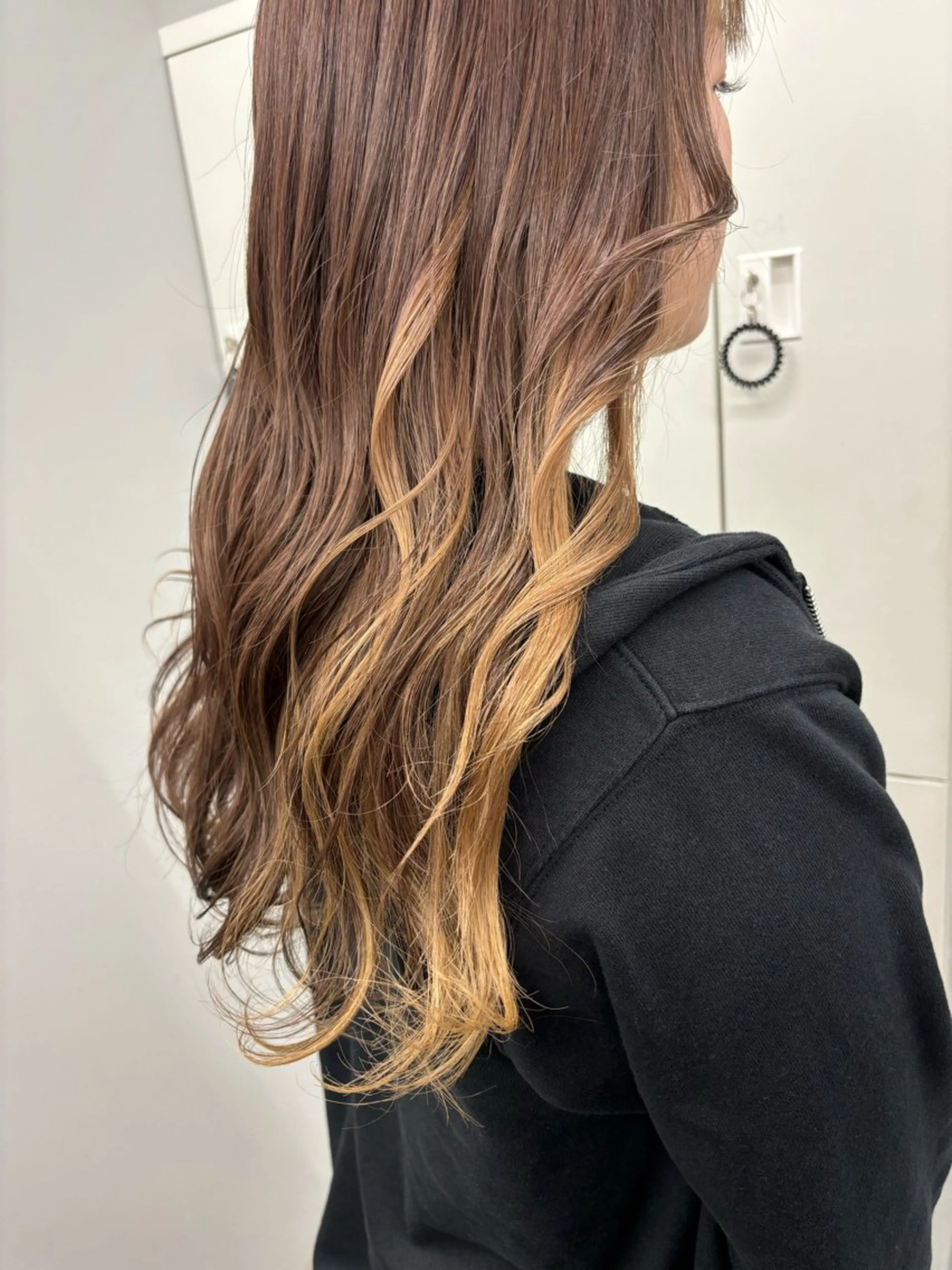 ロング ヘアカラー ROCCO3rd / りんなのヘアスタイル