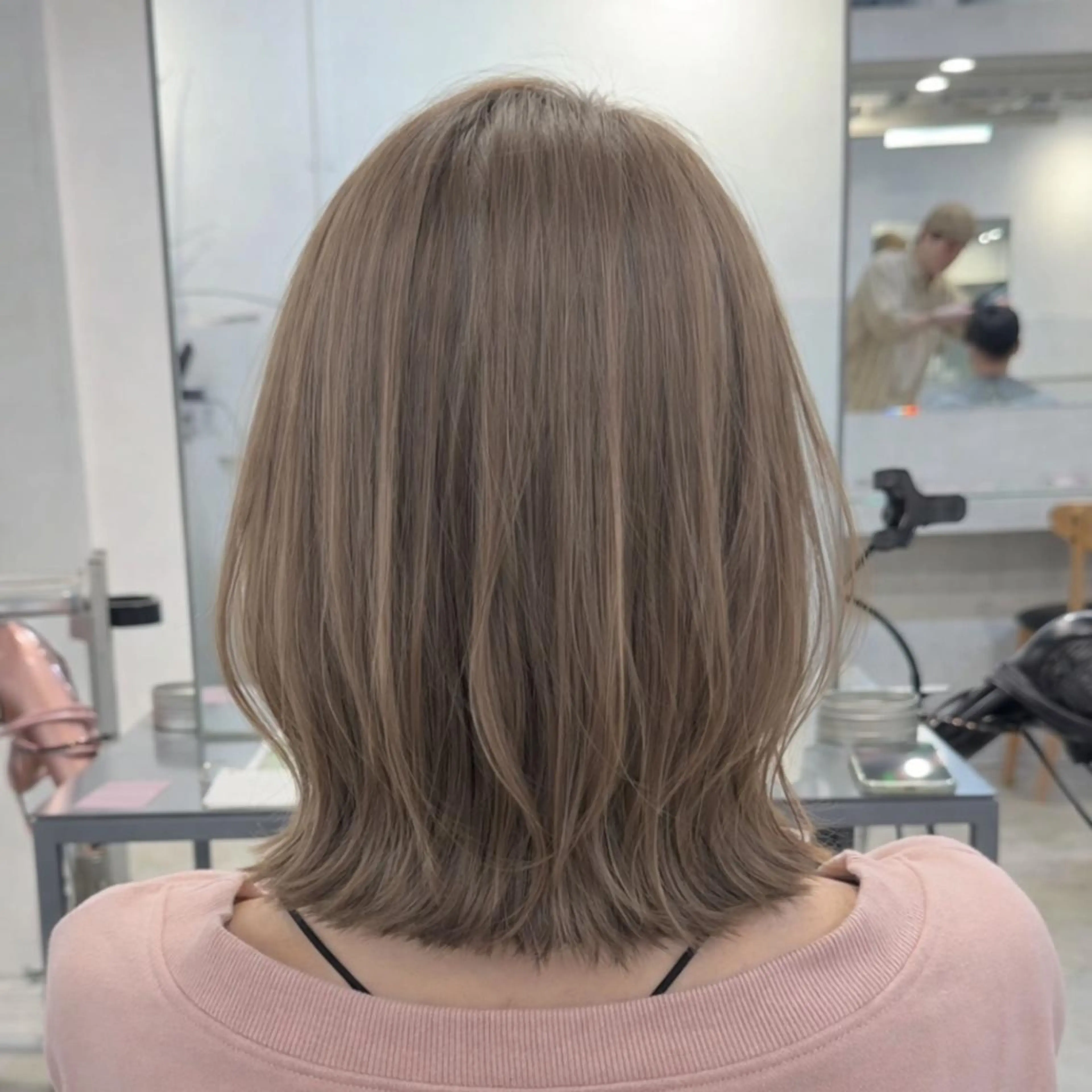 ショート カラー 切りっぱなしボブ ショートボブ ボブレイヤー ボブ レイヤーカット カット ヘアカラー ボブレイヤー特化型 お悩み解決サロン☀️のヘアスタイル