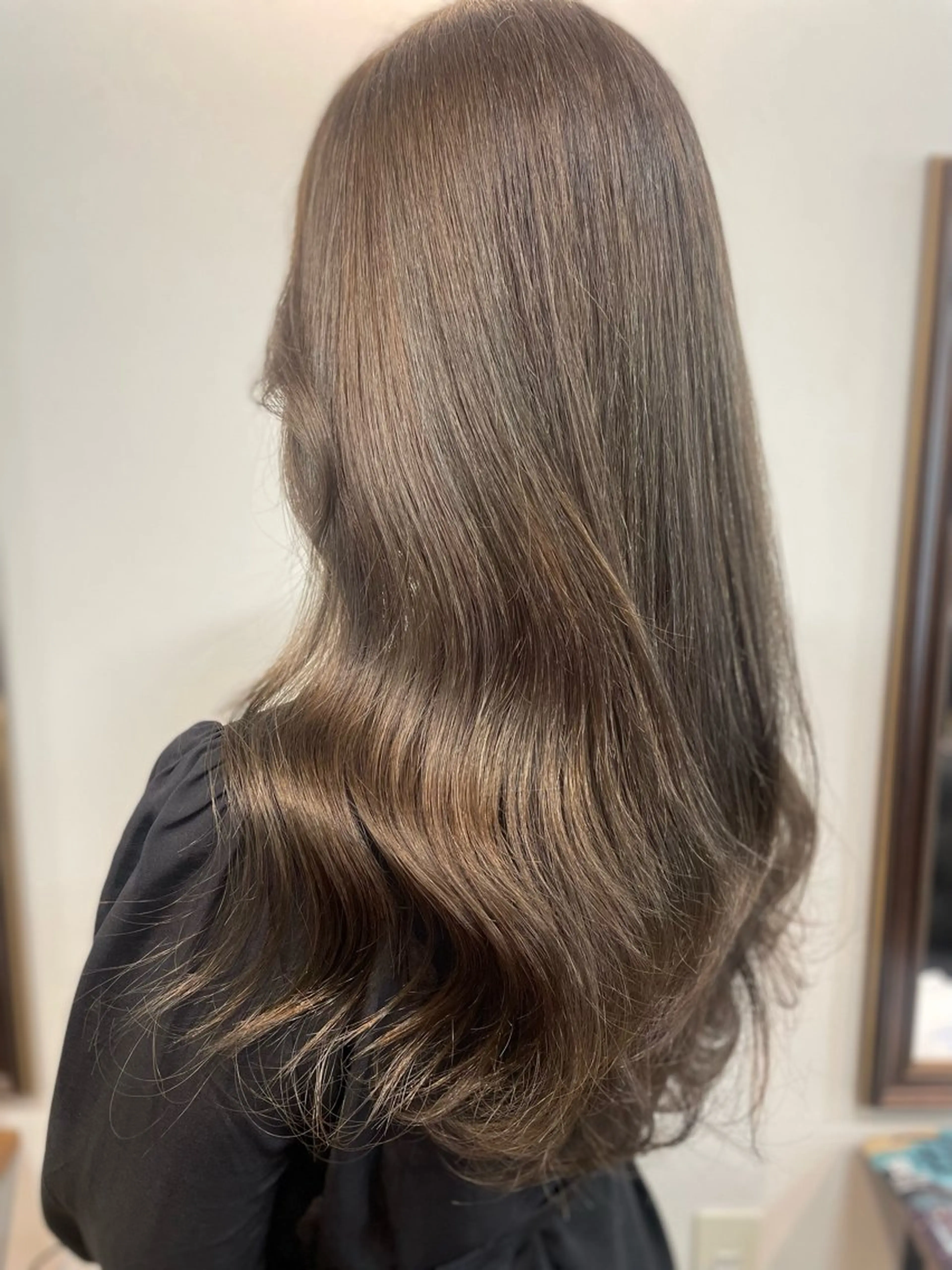 セミロング カラー ベージュカラー 透明感カラー メンズパーマ✨️村越 雄斗のヘアスタイル