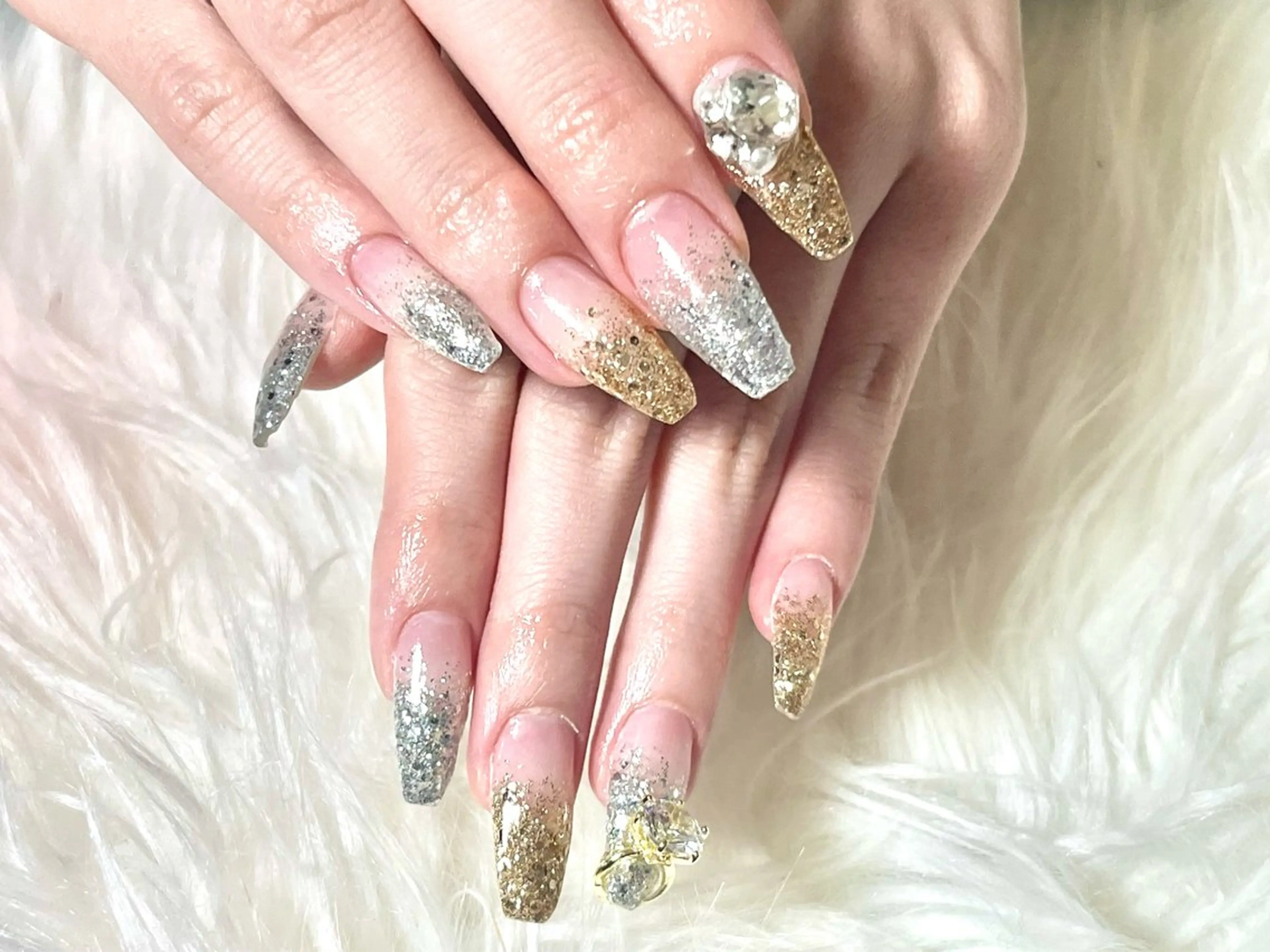 ネイル hohomi .のネイルデザイン