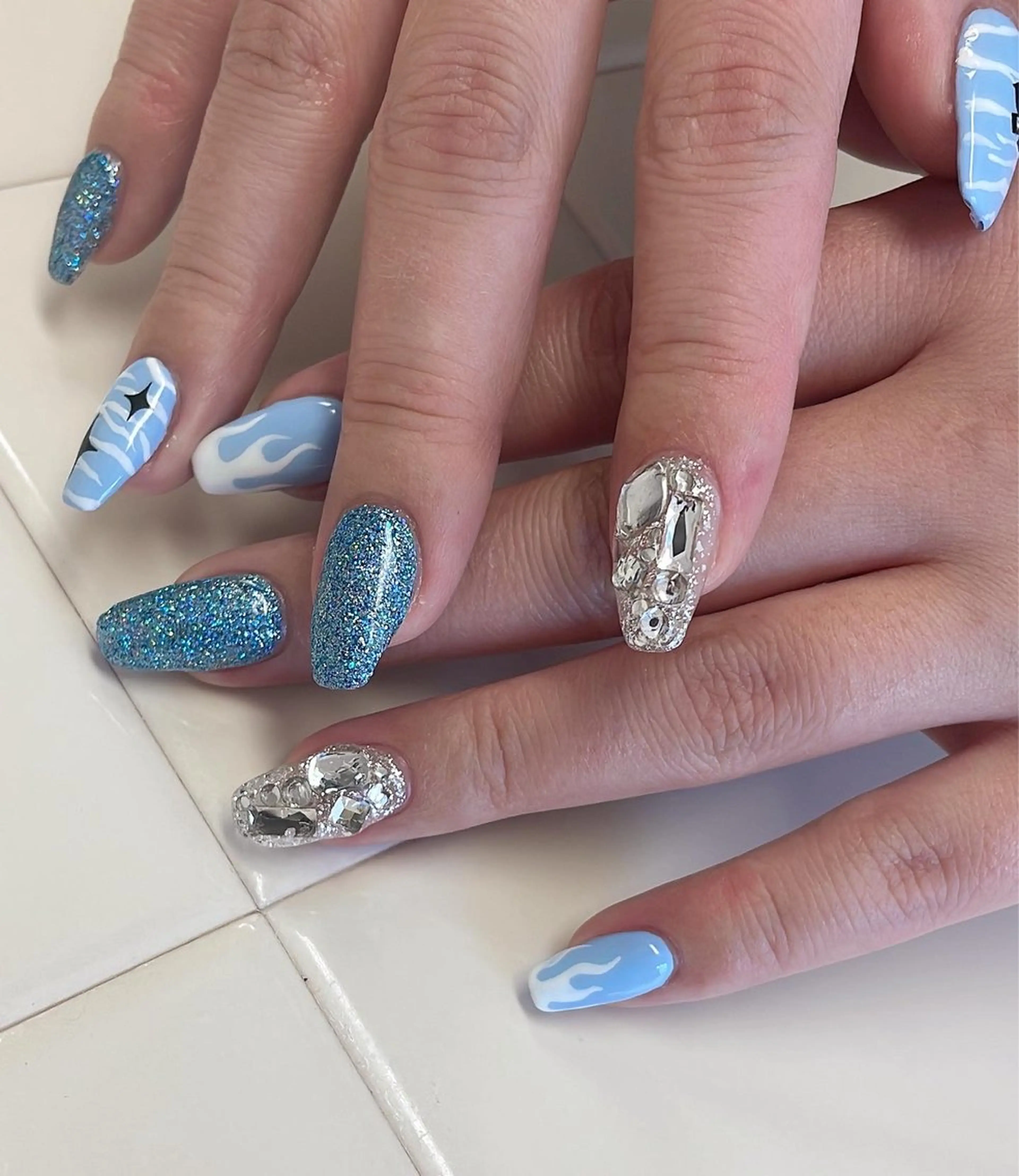 ネイル Me d'eau所属・Me d'eau Rinaのネイルデザイン