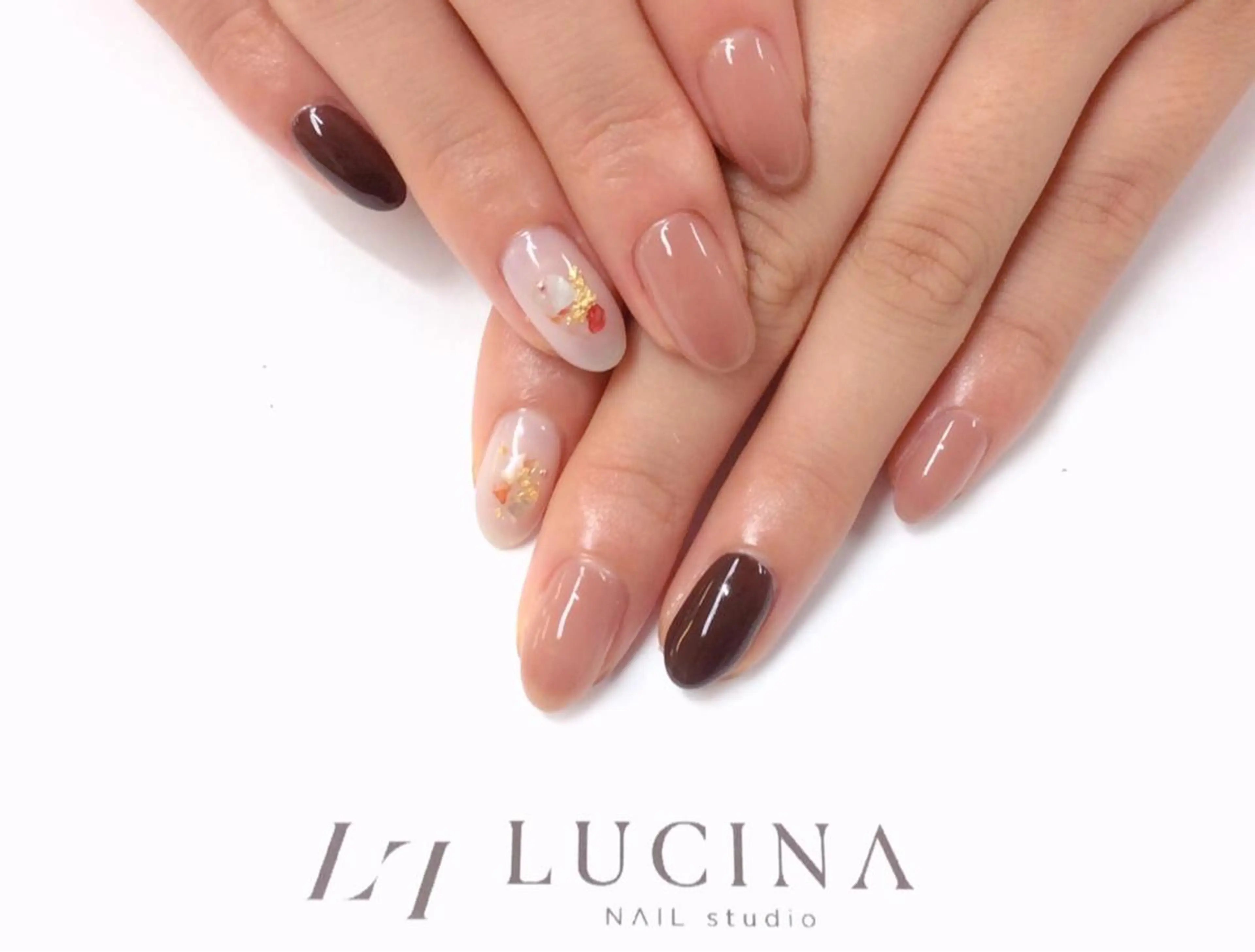 ネイル 新橋 ルキナ スタッフのネイルデザイン