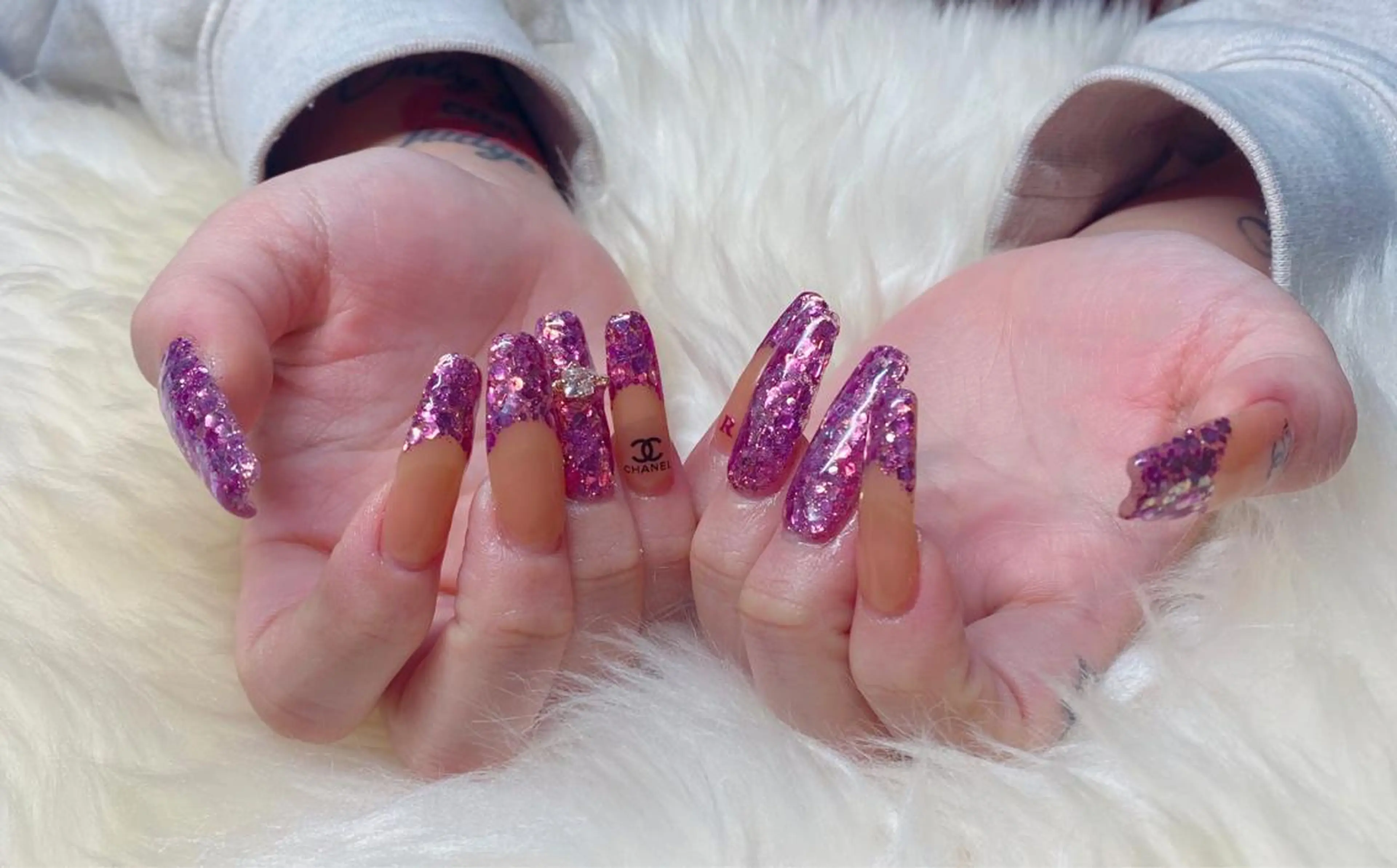 ロング ロング ハンドネイル ハンドケア 💜MIYA nail川崎店のネイルデザイン