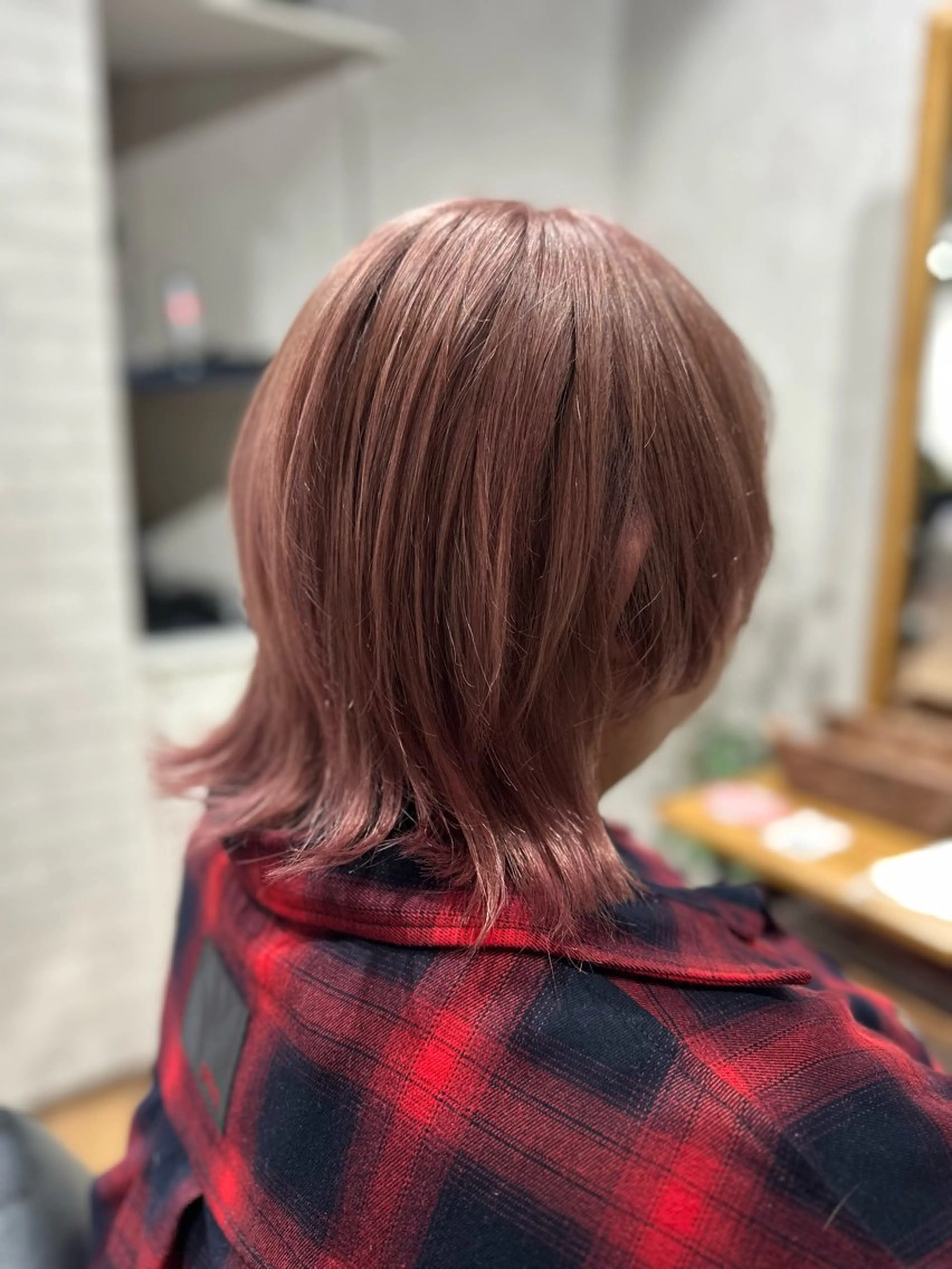 ミディアム ヘアカラー ✂️秋葉原 🤍YURI🤍のヘアスタイル