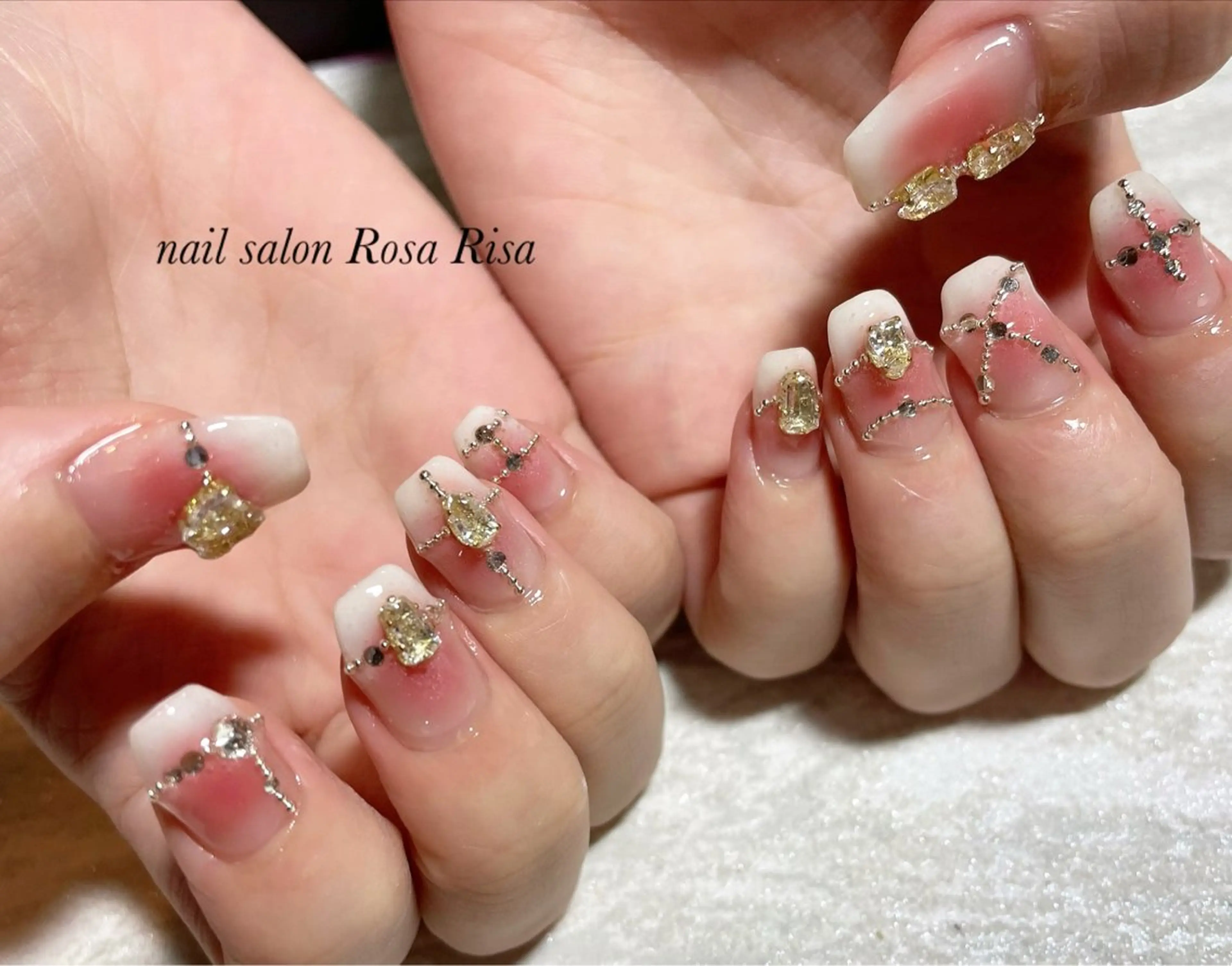 ネイル チークネイル ハンドネイル ネイルスタジオ シェイクユアハンズのネイルデザイン