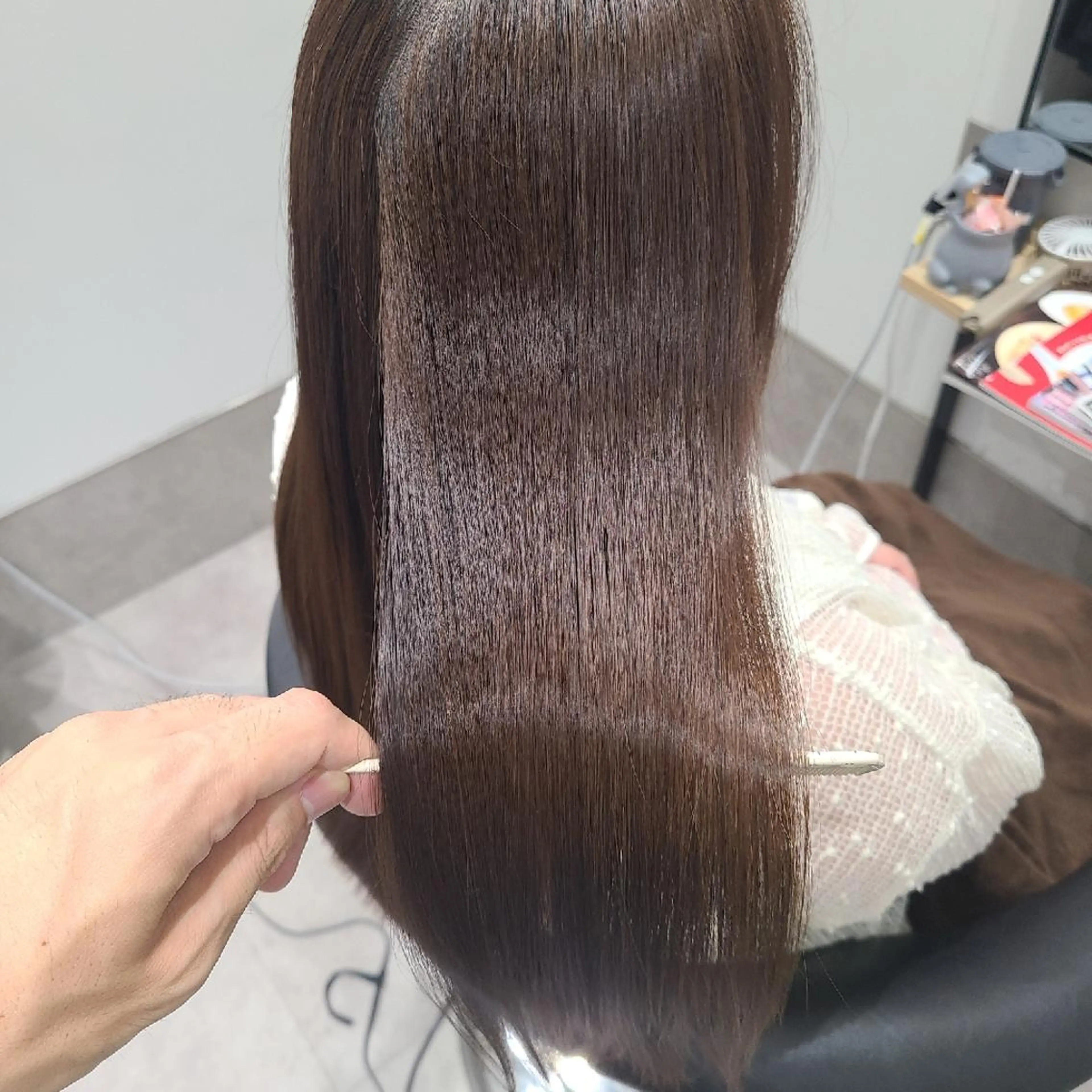 ロング カット 縮毛矯正 トリートメント GO TODAYシェアサロン岡山店所属・🎗️髪質改善・美髪 艶髪🥇小西邦生のヘアスタイル