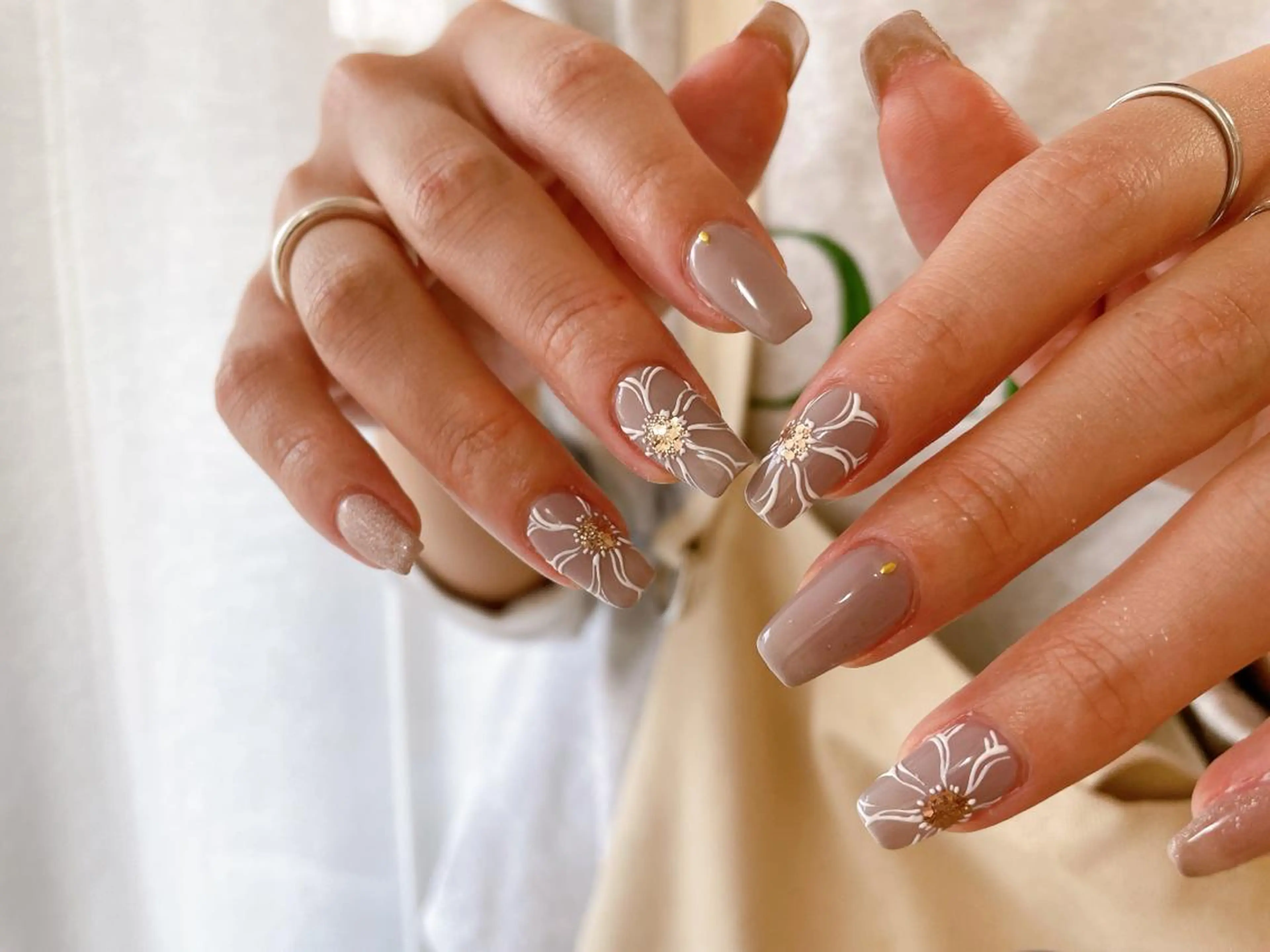 ネイル オーロラネイル フラワーネイル フットネイル フレンチネイル ジェルネイル Mogu nail 二子玉川のネイルデザイン