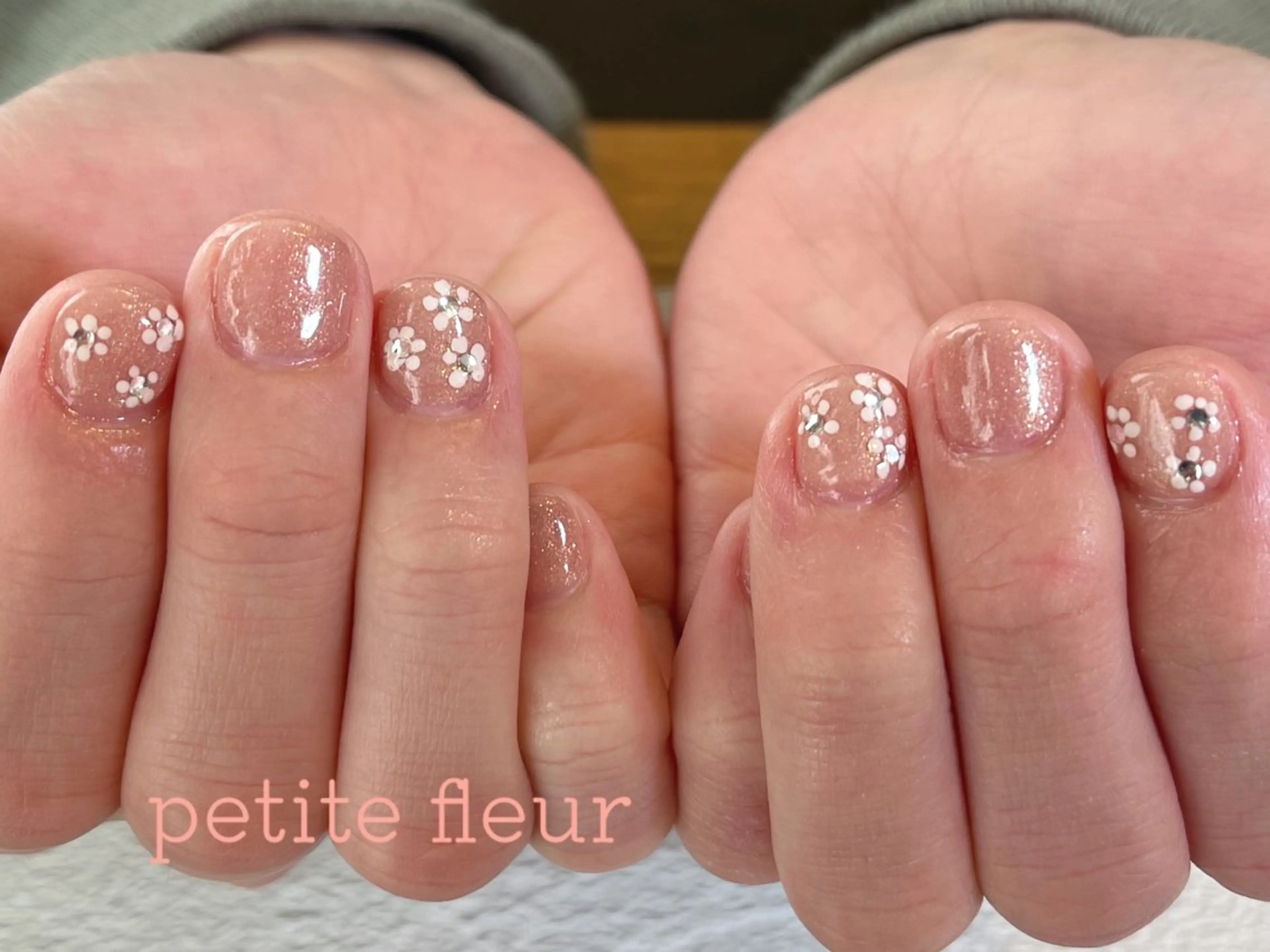 ネイル ハンドネイル ビューティーサロン プチフルールのネイルデザイン