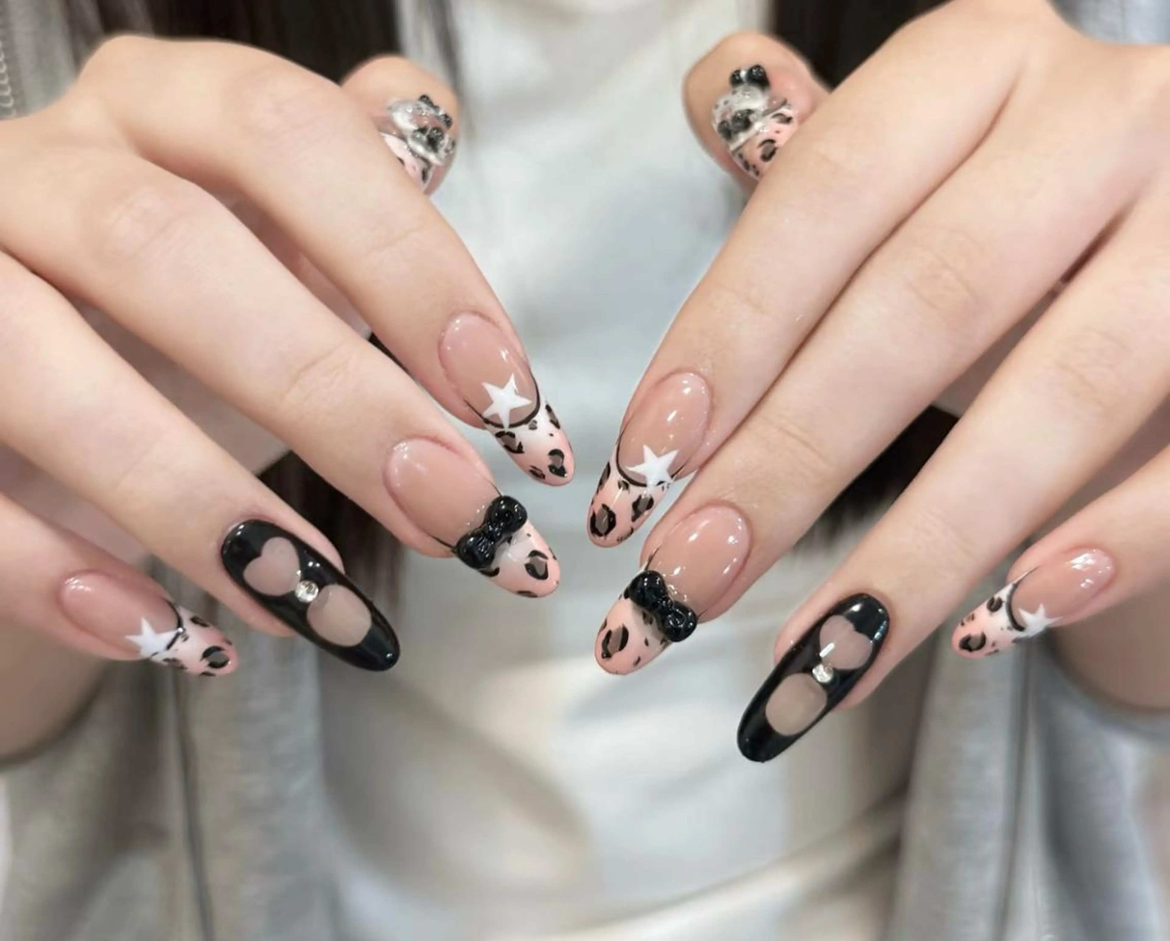 ネイル ハンドネイル 🎀 Ayaka_nailのネイルデザイン