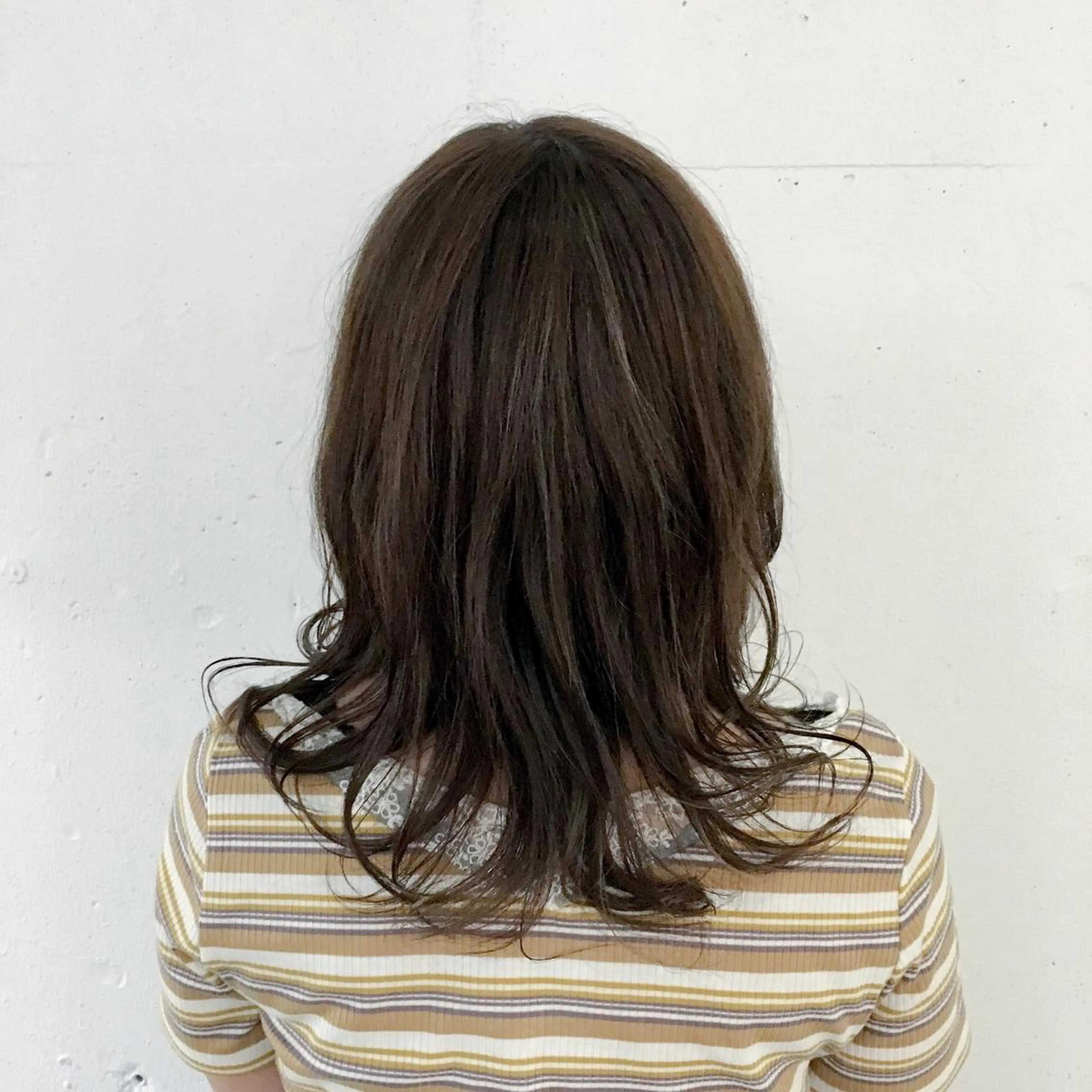 セミロング カラー ヘアカラー トミタ アツシのヘアスタイル