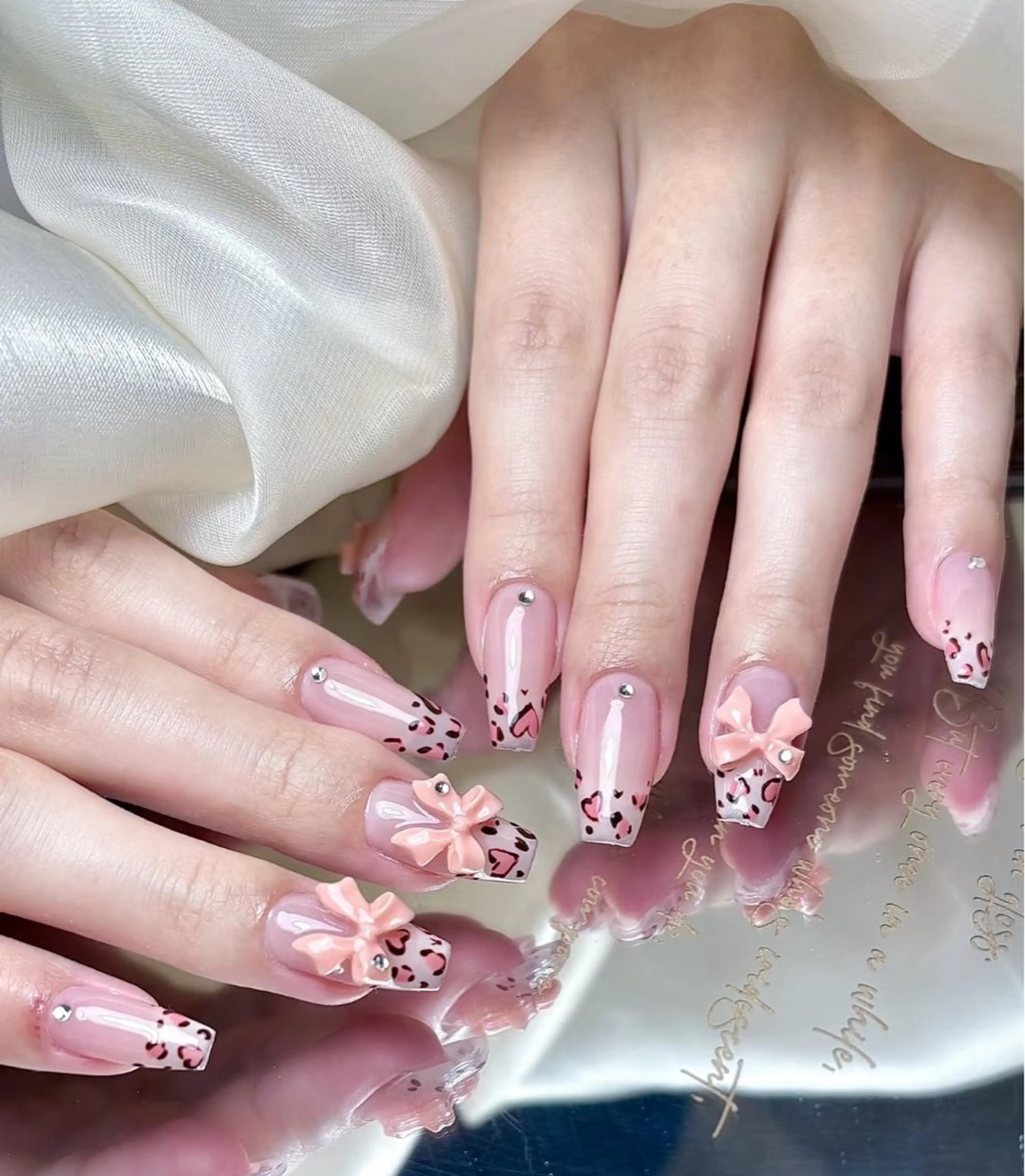ネイル アートネイル べっ甲ネイル チークネイル 成人式 長さ出し ハンドネイル ハンドケア For you. Nail Salonのネイルデザイン