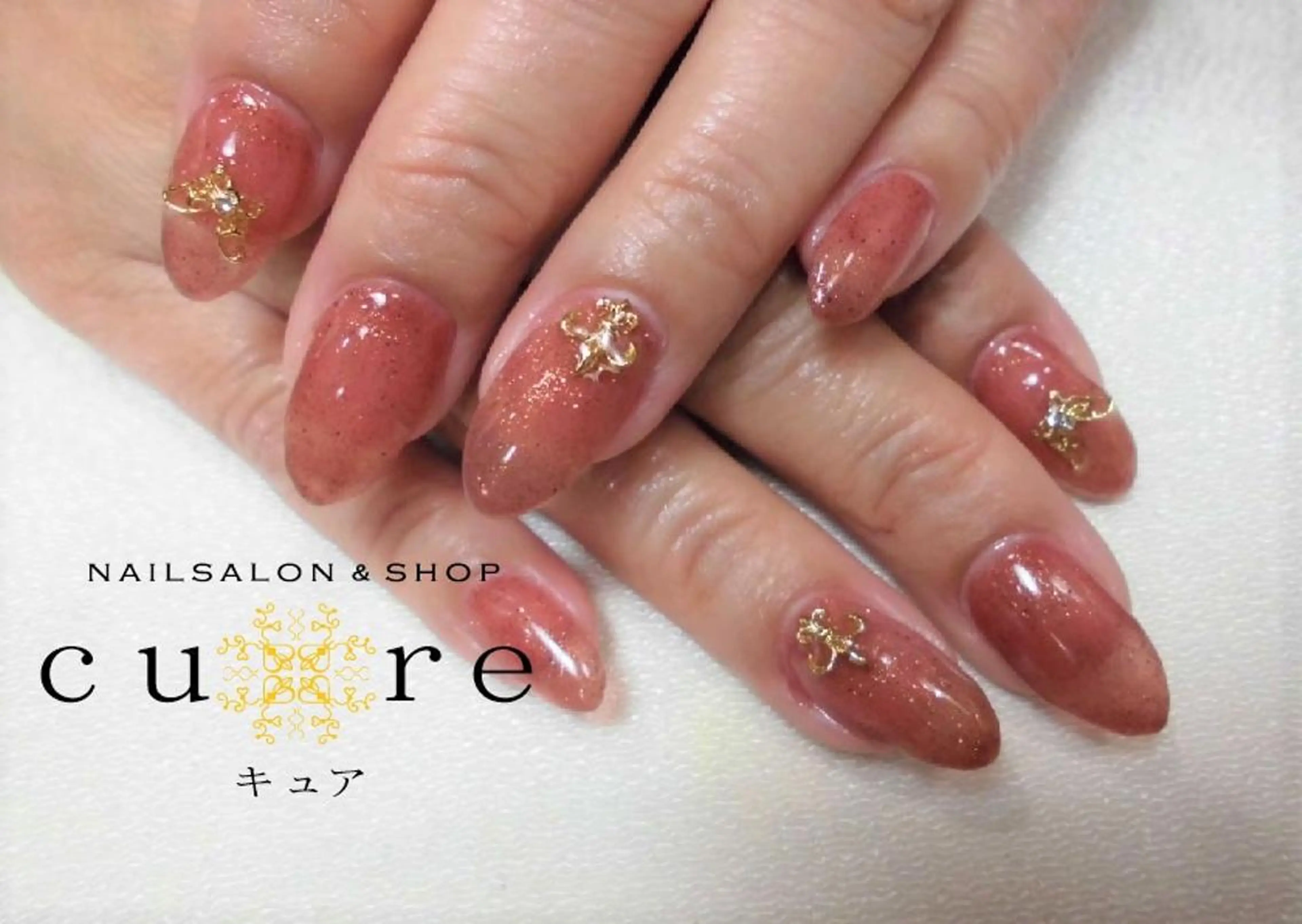 ネイル ミディアム 長さ出し ネイルサロン Cureのネイルデザイン