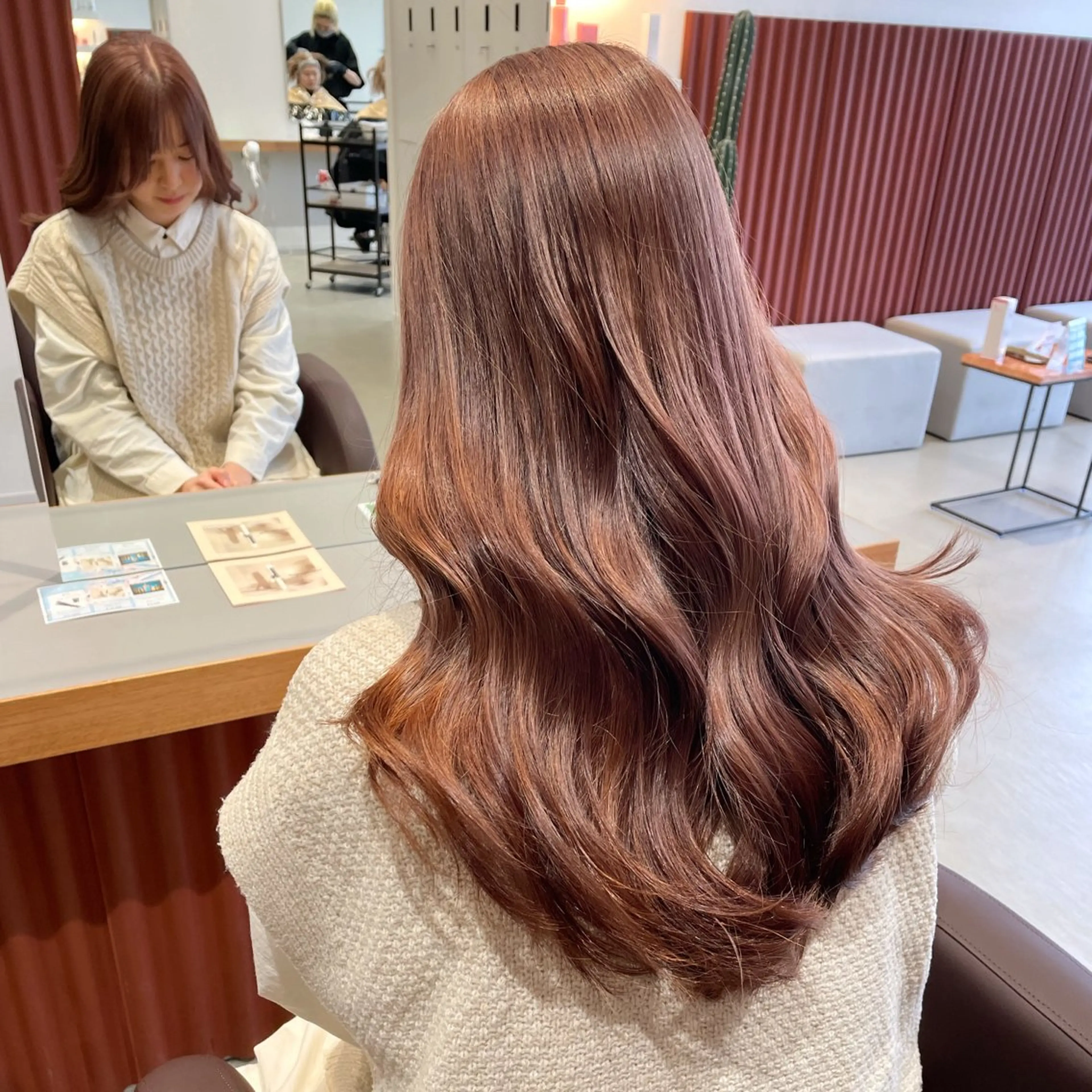 ロング カラー ベージュカラー 透明感カラー ピンクカラー ピンクベージュ 卒業式のヘアスタイル カット ヘアカラー トリートメント 北九州美容室 🕊️わかな✂︎のヘアスタイル