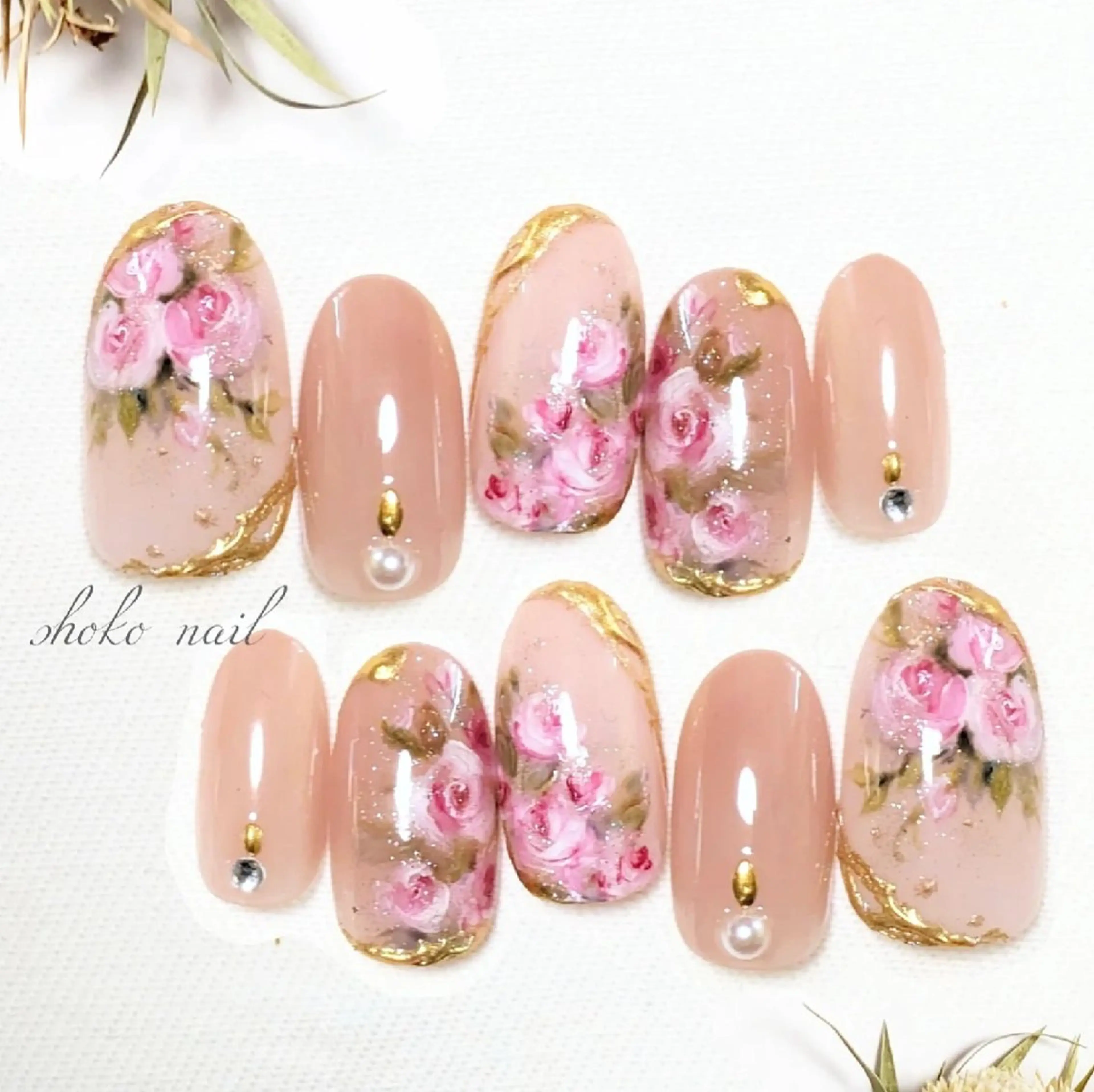 ネイル ニュアンスネイル 塩見 聖子のネイルデザイン