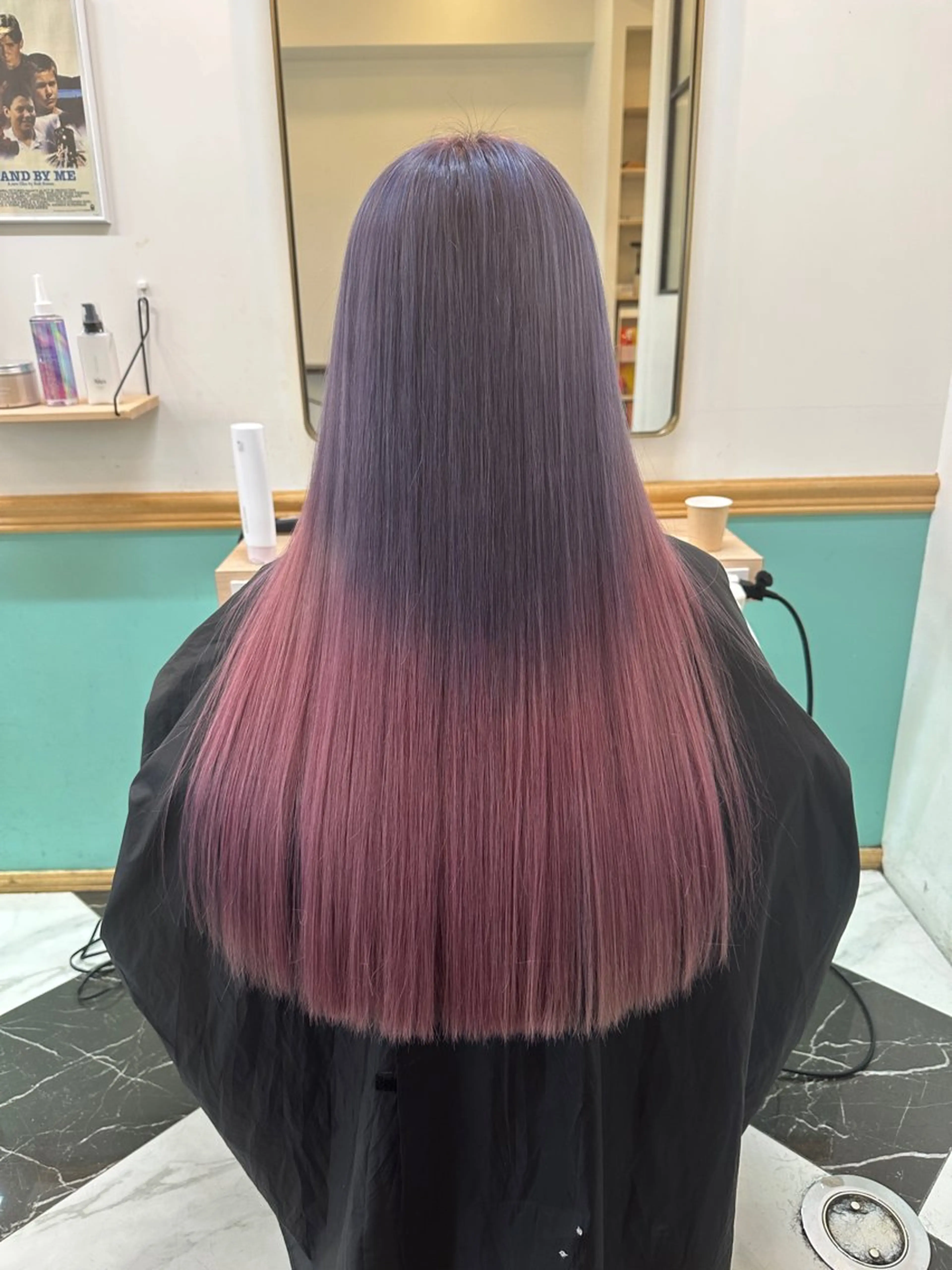 ロング カラー グラデーションカラー カット ヘアカラー トリートメント ヘアセット 透明感ブリーチ ハイトーンウエダのヘアスタイル