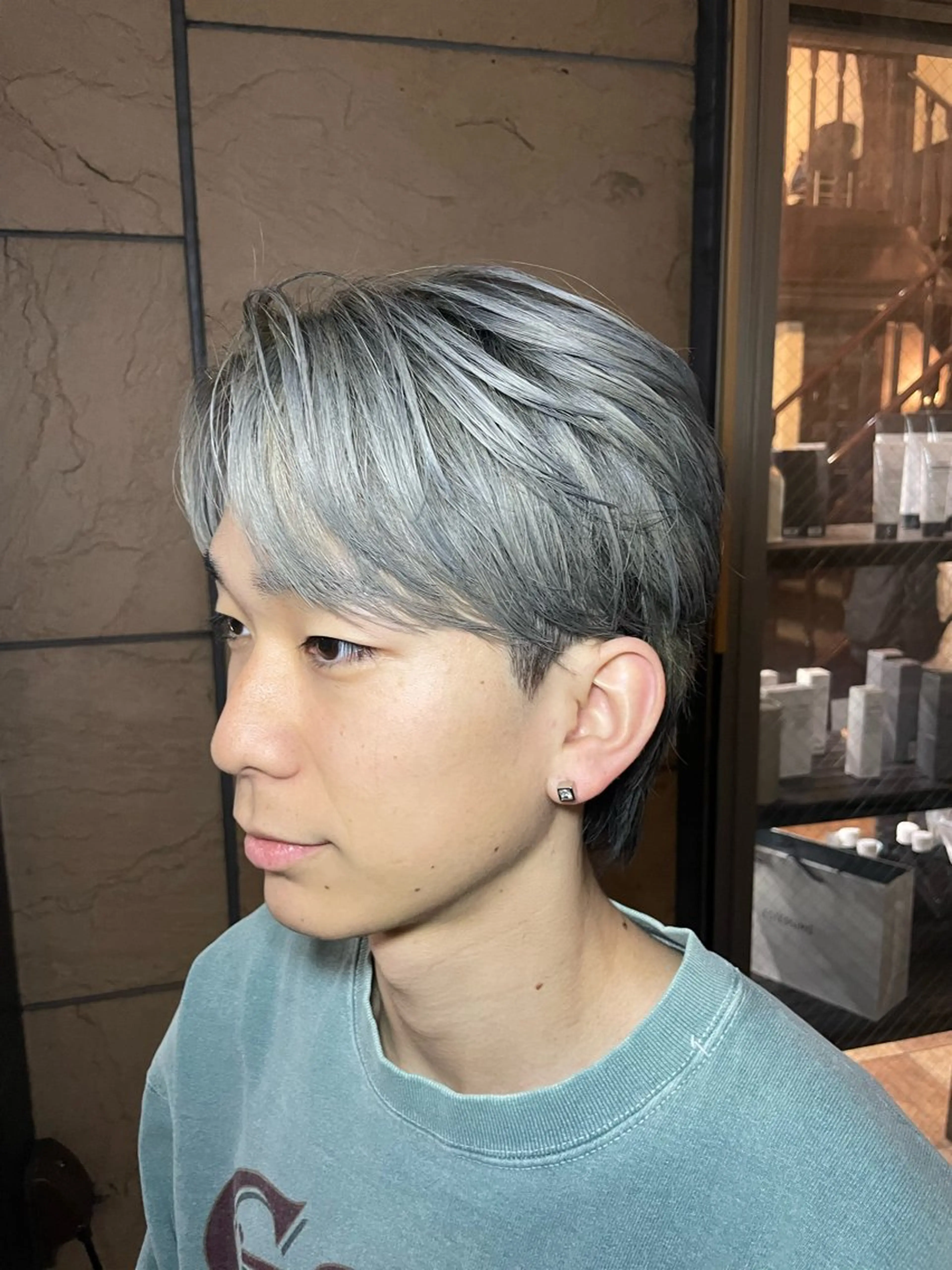 ミディアム カラー パーマ メンズ センターパート メンズハイトーン 黒髪 ハイトーンカラー カット ヘアカラー 立川/メンズ特化 阿見のヘアスタイル