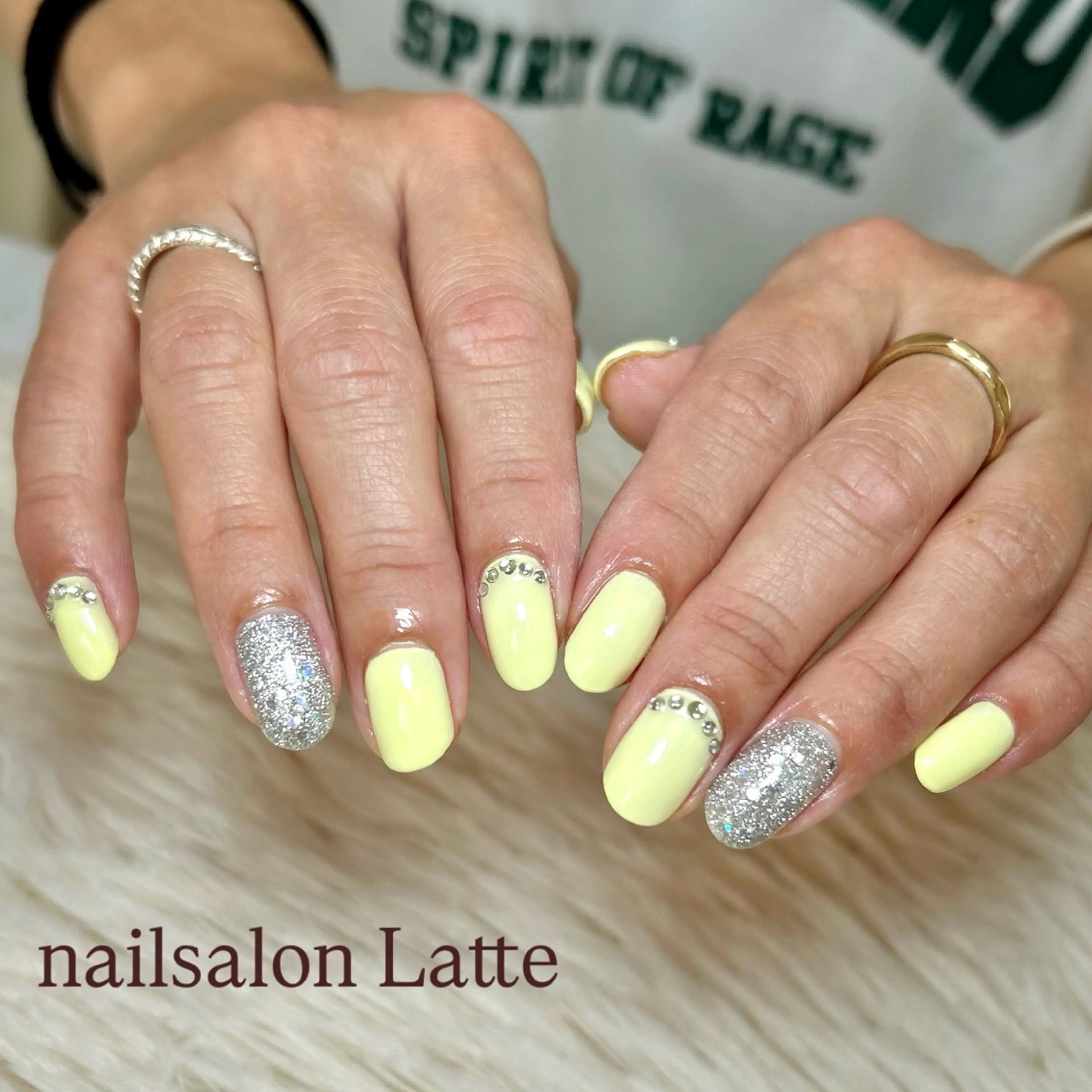 ネイル Nailsalon Latteのネイルデザイン