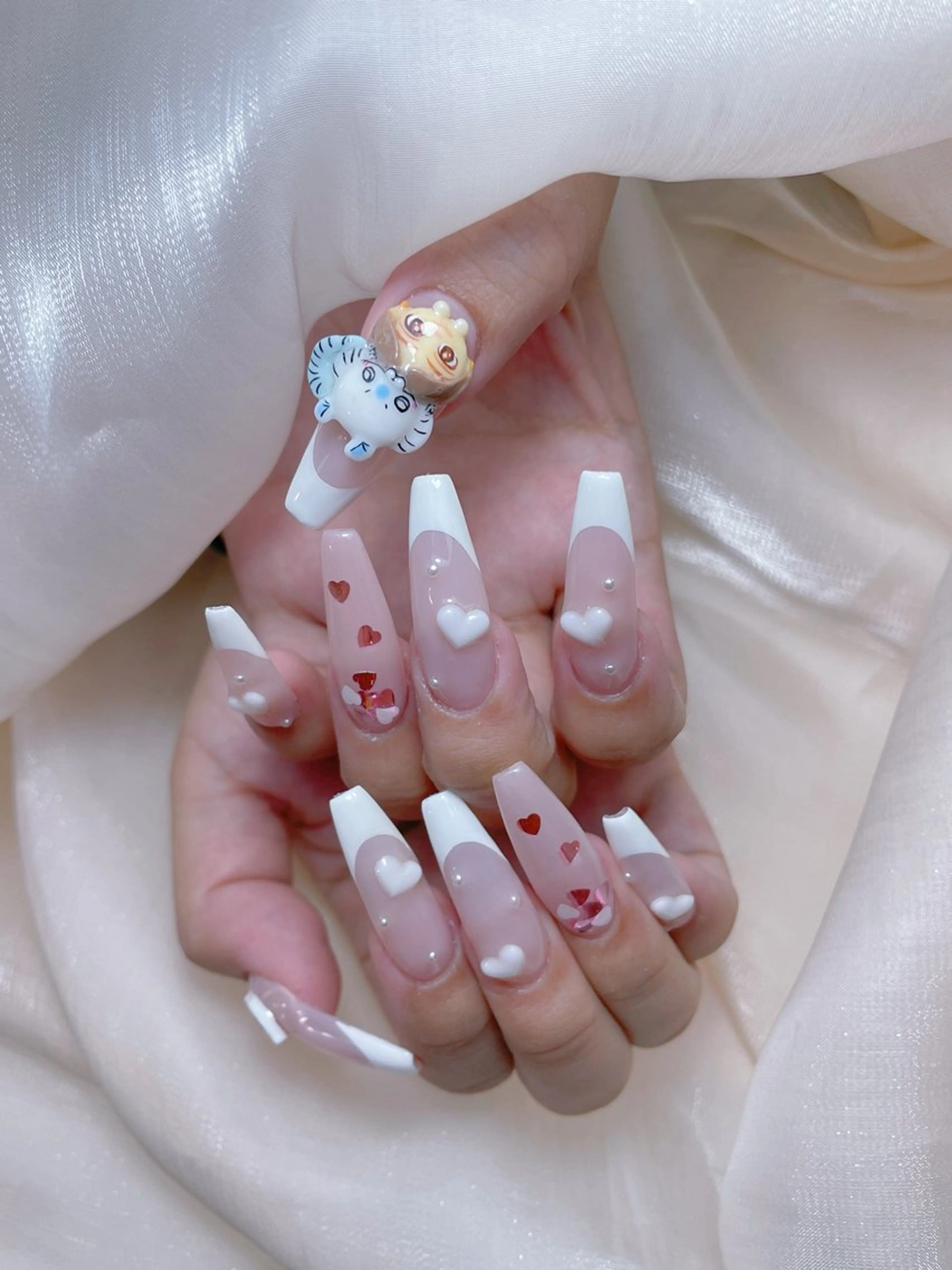 ネイル チークネイル ガーリー キラキラネイル 韓国ネイル リボン ハンドネイル NailPrincess所属・princess スカルプ専門店のネイルデザイン