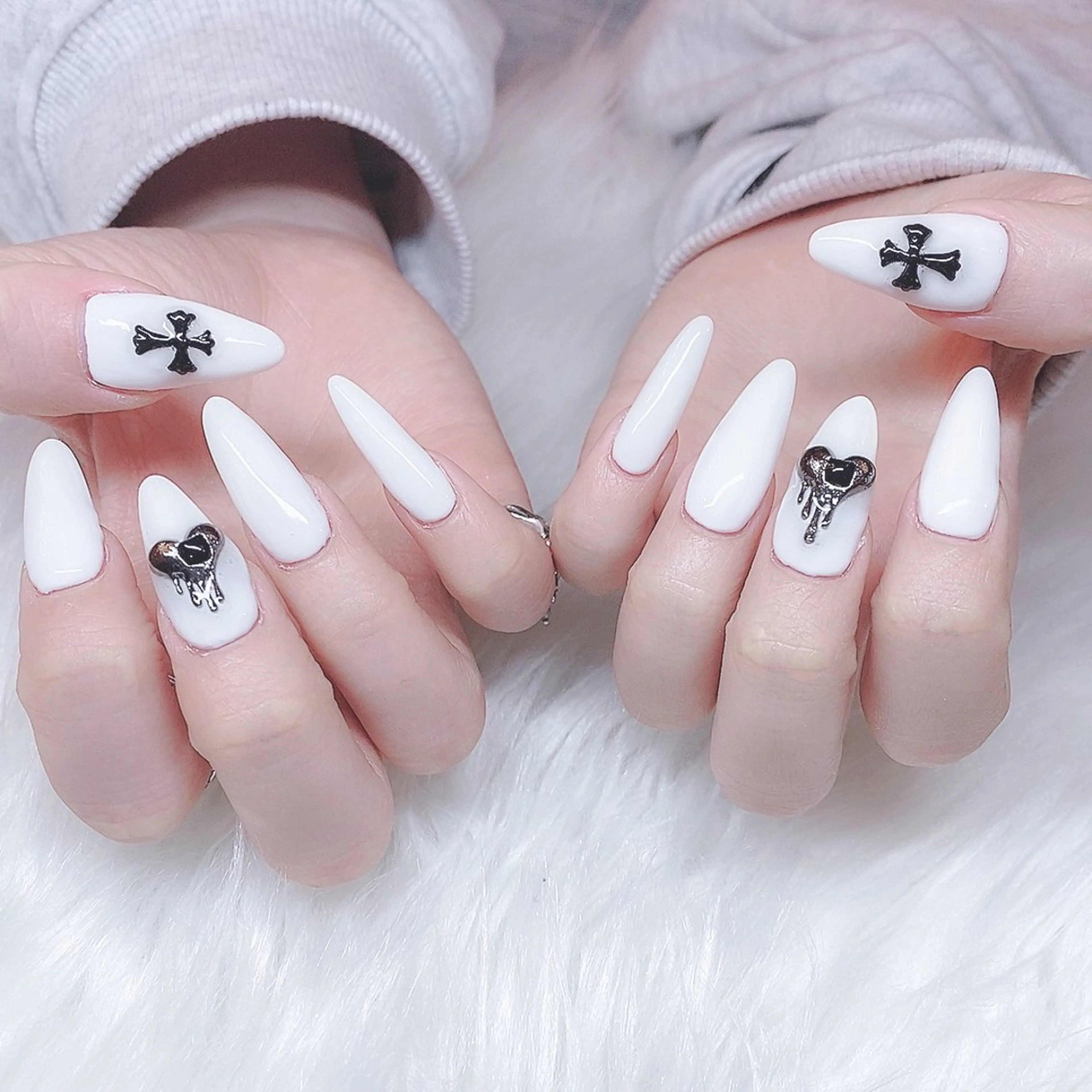 ネイル シンプルネイル ハンドネイル Nail Share Salon Mariris所属・ユカ🥞nail 堺筋本町/心斎橋のネイルデザイン