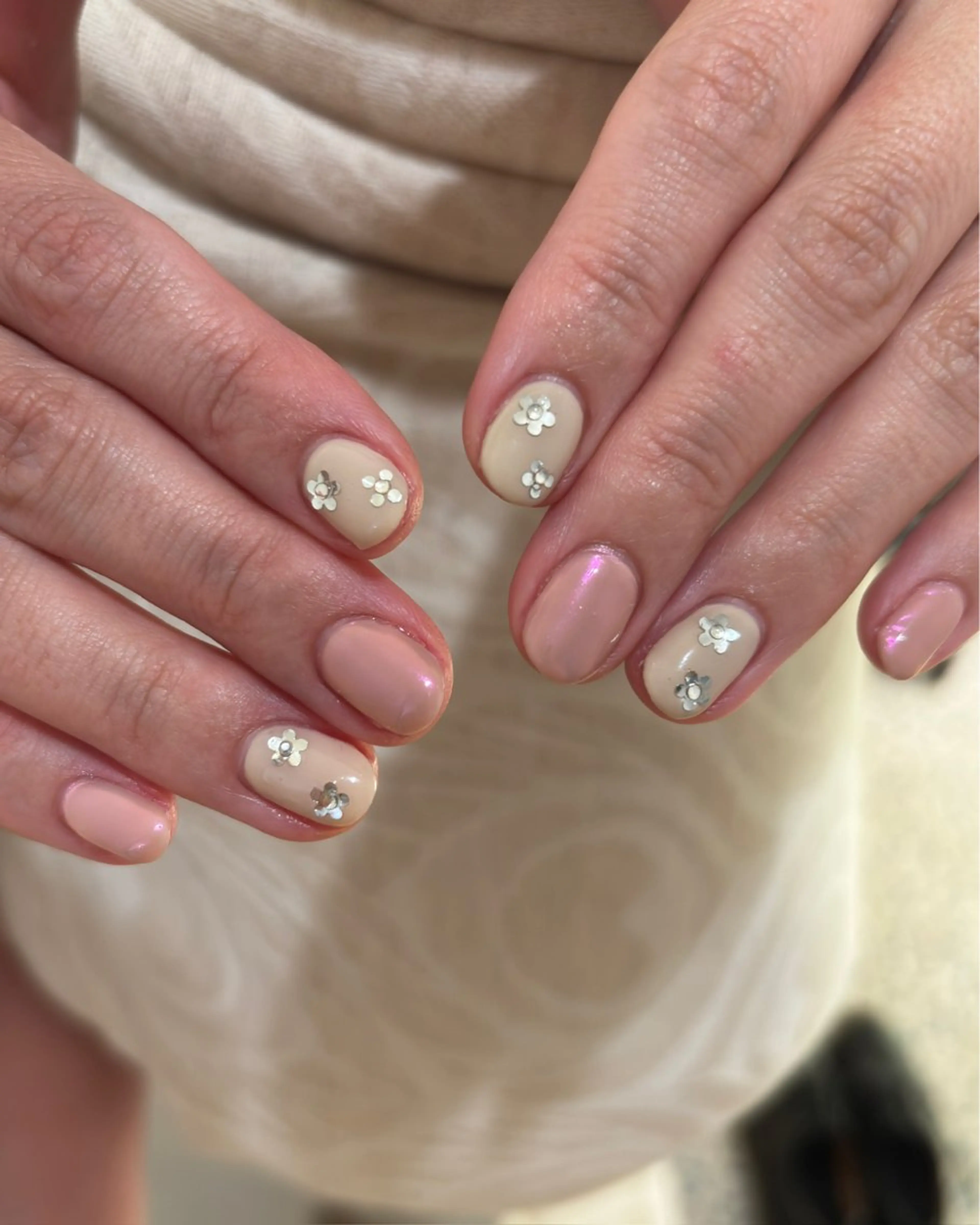 ショート ハンドネイル ハンドケア SalonLinda Kozueのネイルデザイン