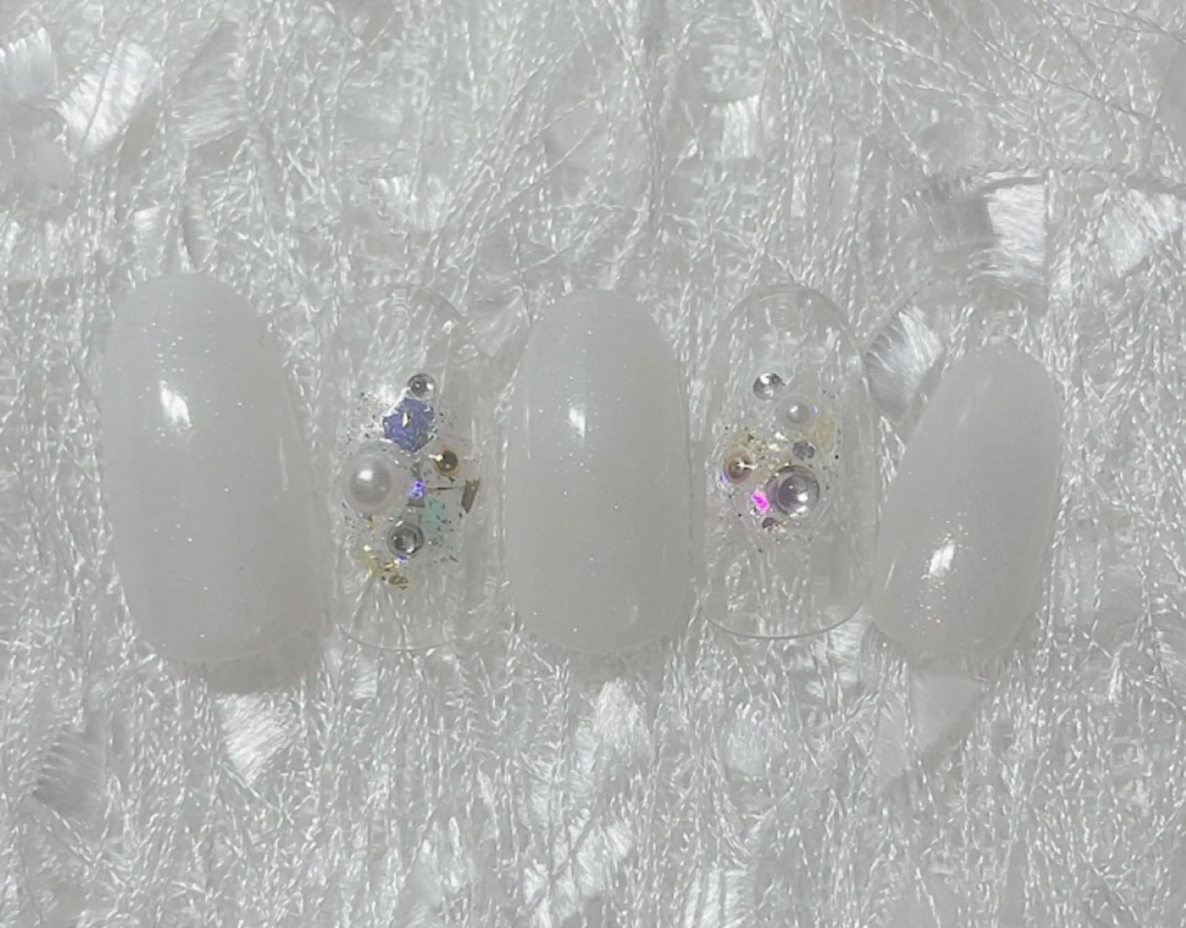 ネイル アートネイル シンプルネイル ホワイト 冬ネイル Nakao Hitomiのネイルデザイン