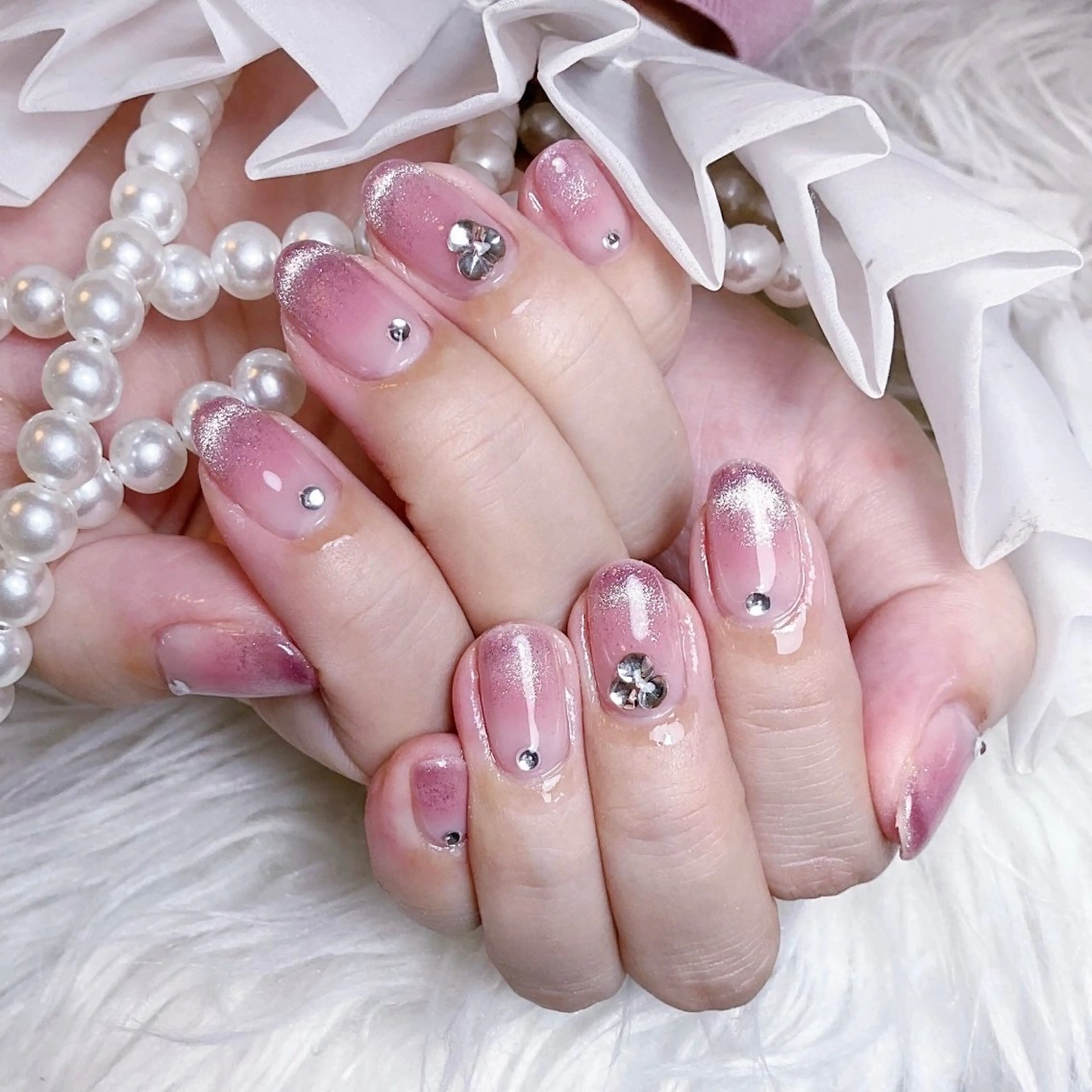 ネイル チークネイル 長さ出し フラワーネイル フレンチネイル ガーリー ハンドネイル NEW NAIL所属・NEW NAIL 池袋のネイルデザイン