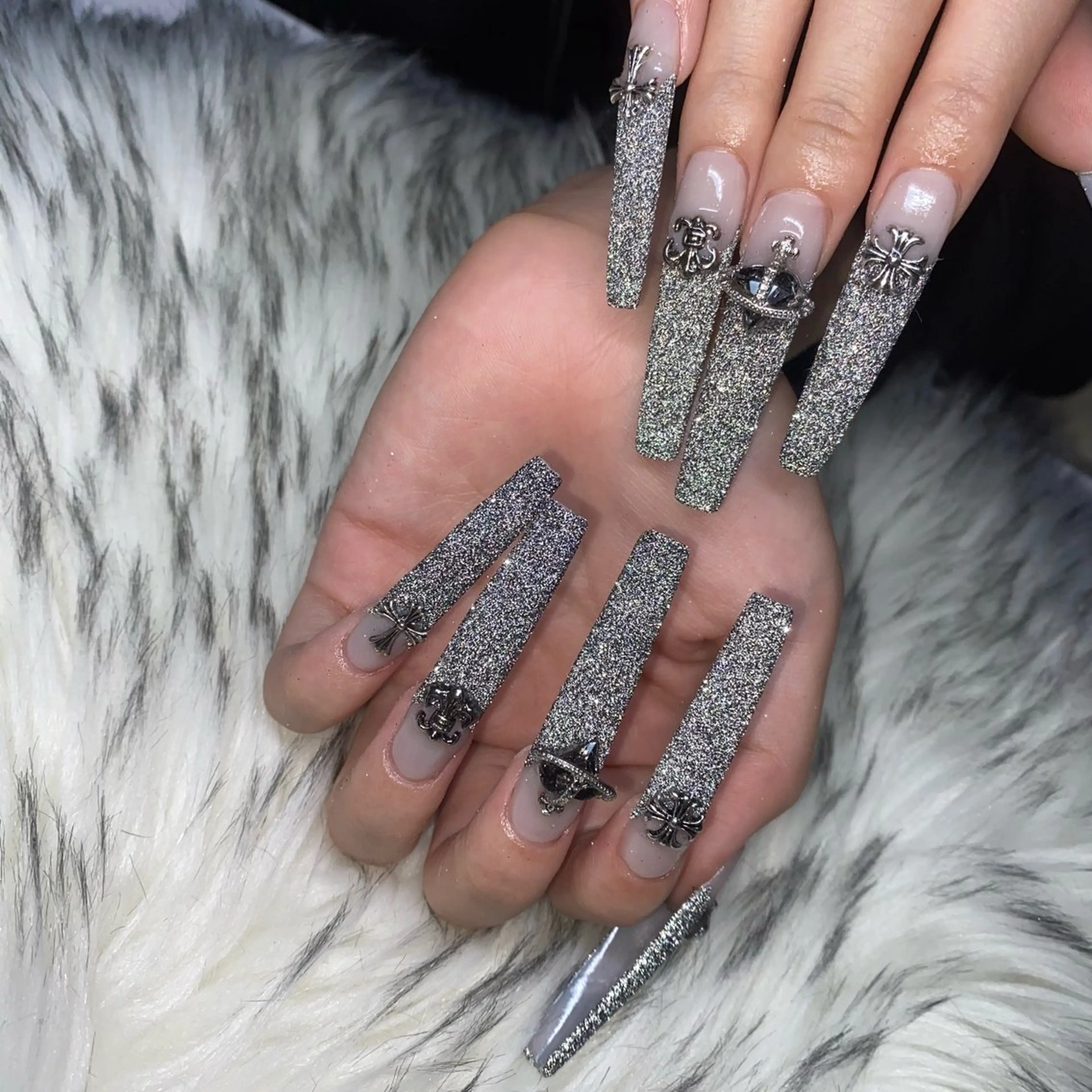 ネイル la vie  Luire所属・la vie Luire ｱｽｶのネイルデザイン