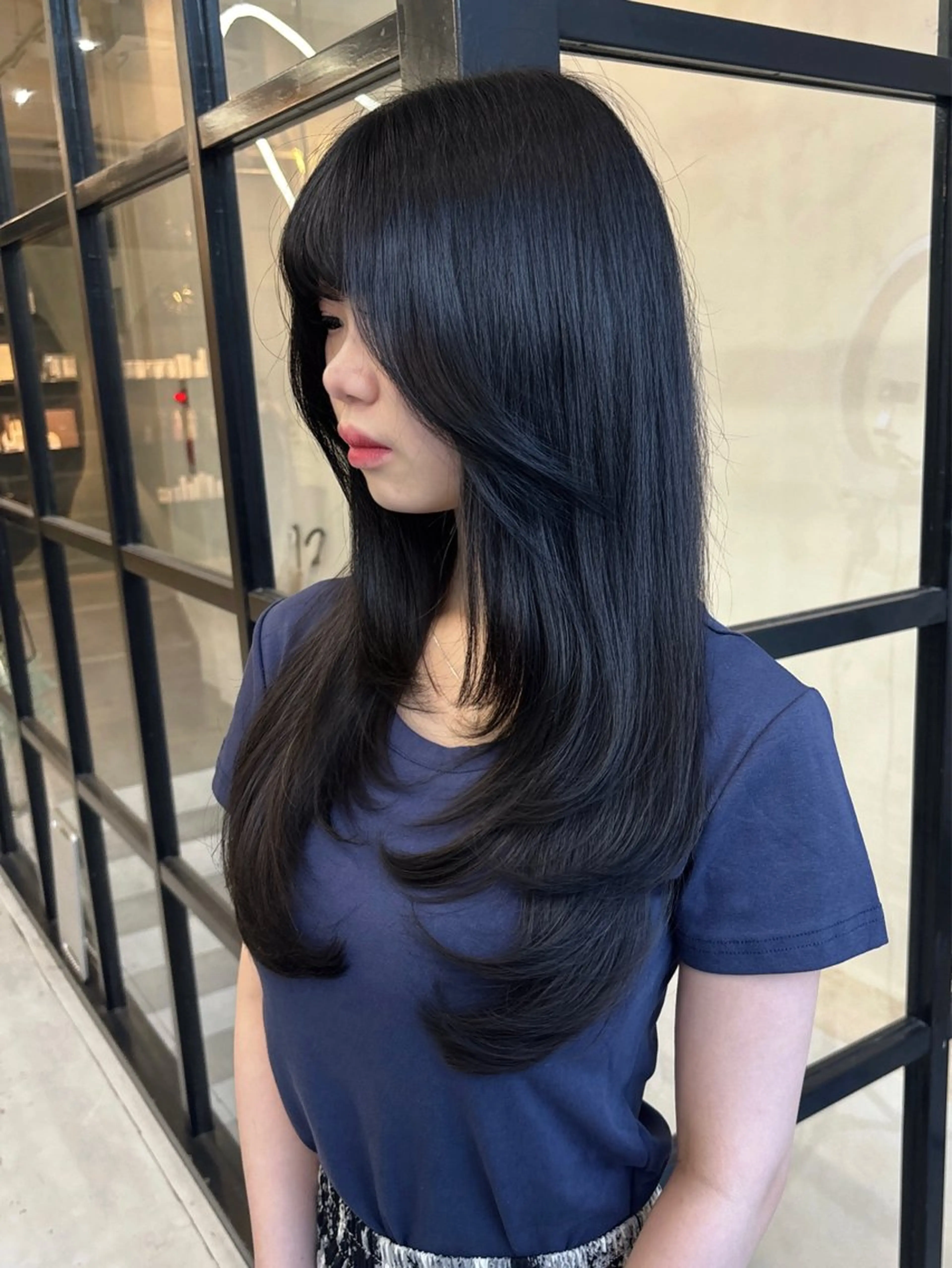 ロング 顔まわりレイヤー 伸ばしかけ レイヤーカット 小顔カット カット MaisonHALU 松浦光咲のヘアスタイル