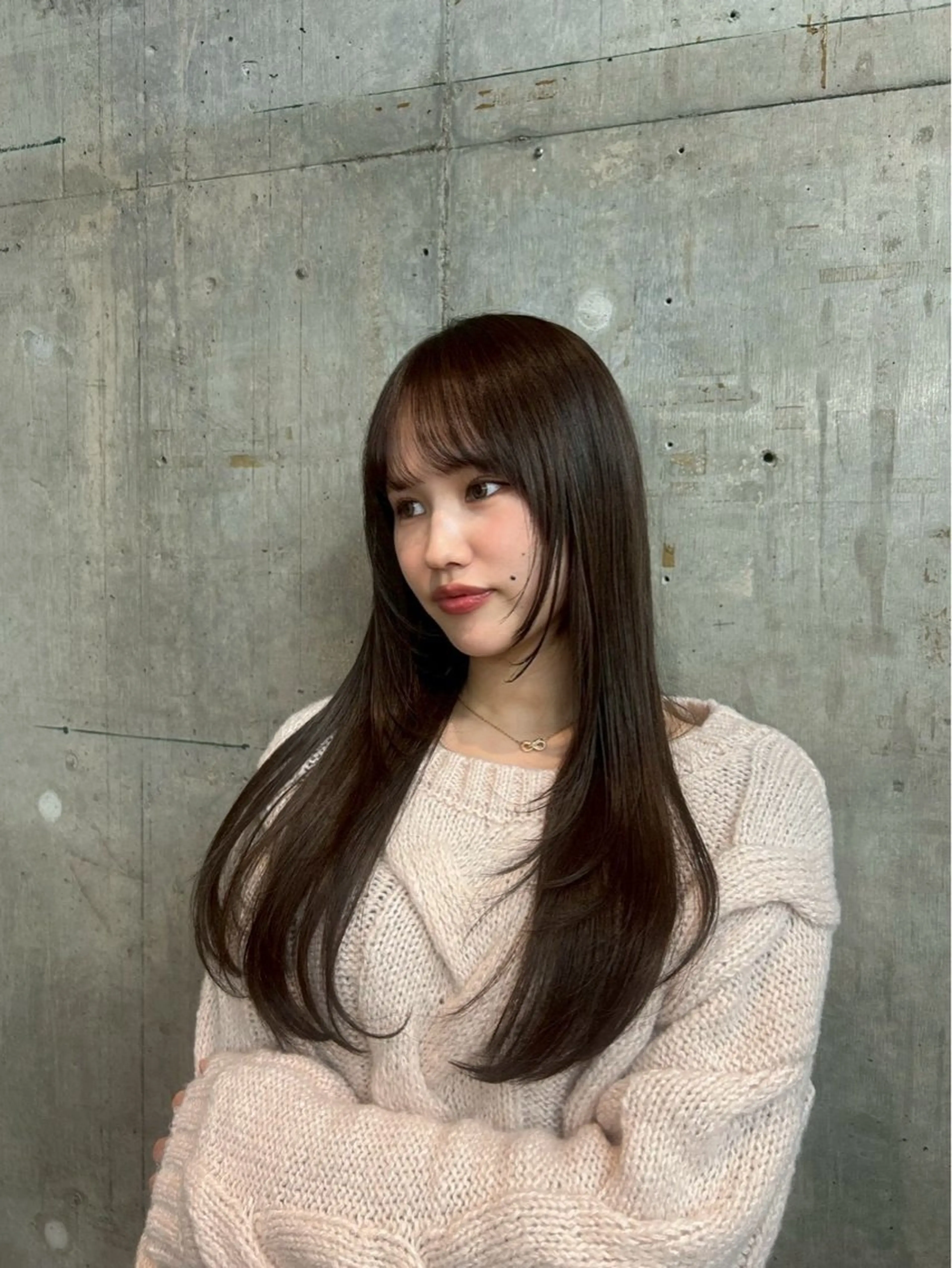 ロング ハイレイヤー レイヤーカット アダチ ヒヨリのヘアスタイル