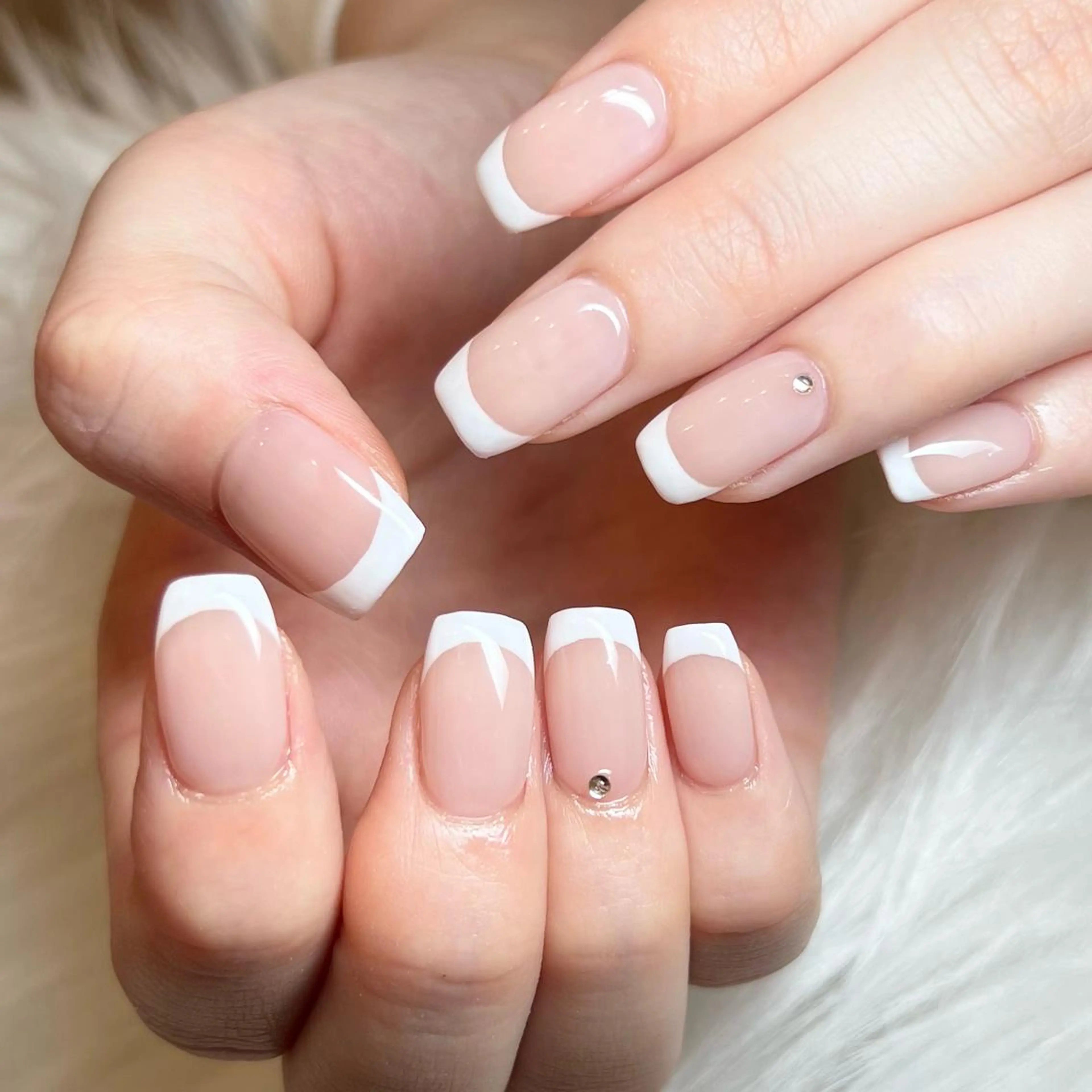 ネイル フレンチネイル 藤本 楓のネイルデザイン