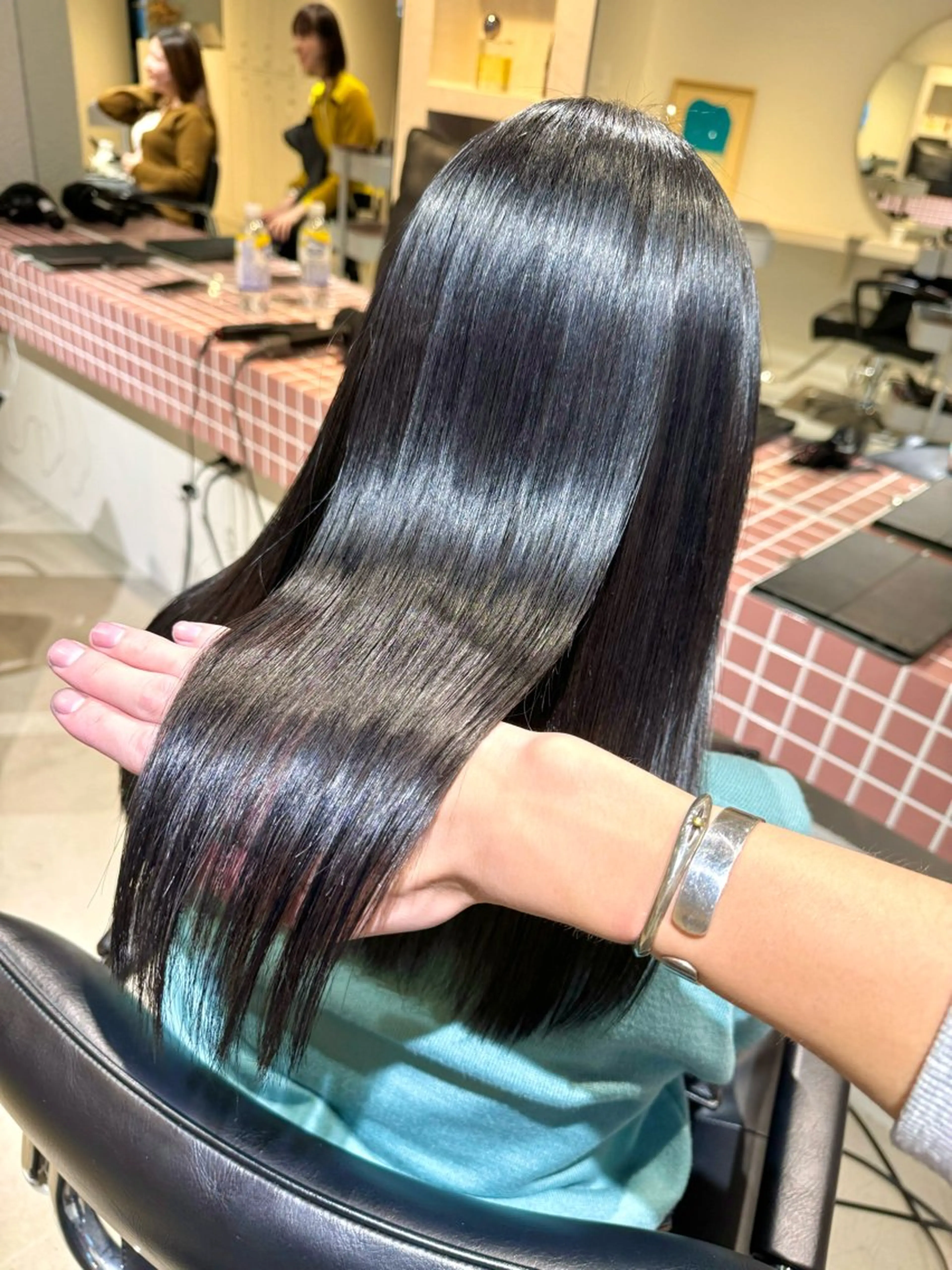 セミロング カラー アディクシーカラー アッシュ ベージュカラー グレージュ オリーブカラー 髪質改善スペシャリス ト長尾勇弥/梅田中津のヘアスタイル