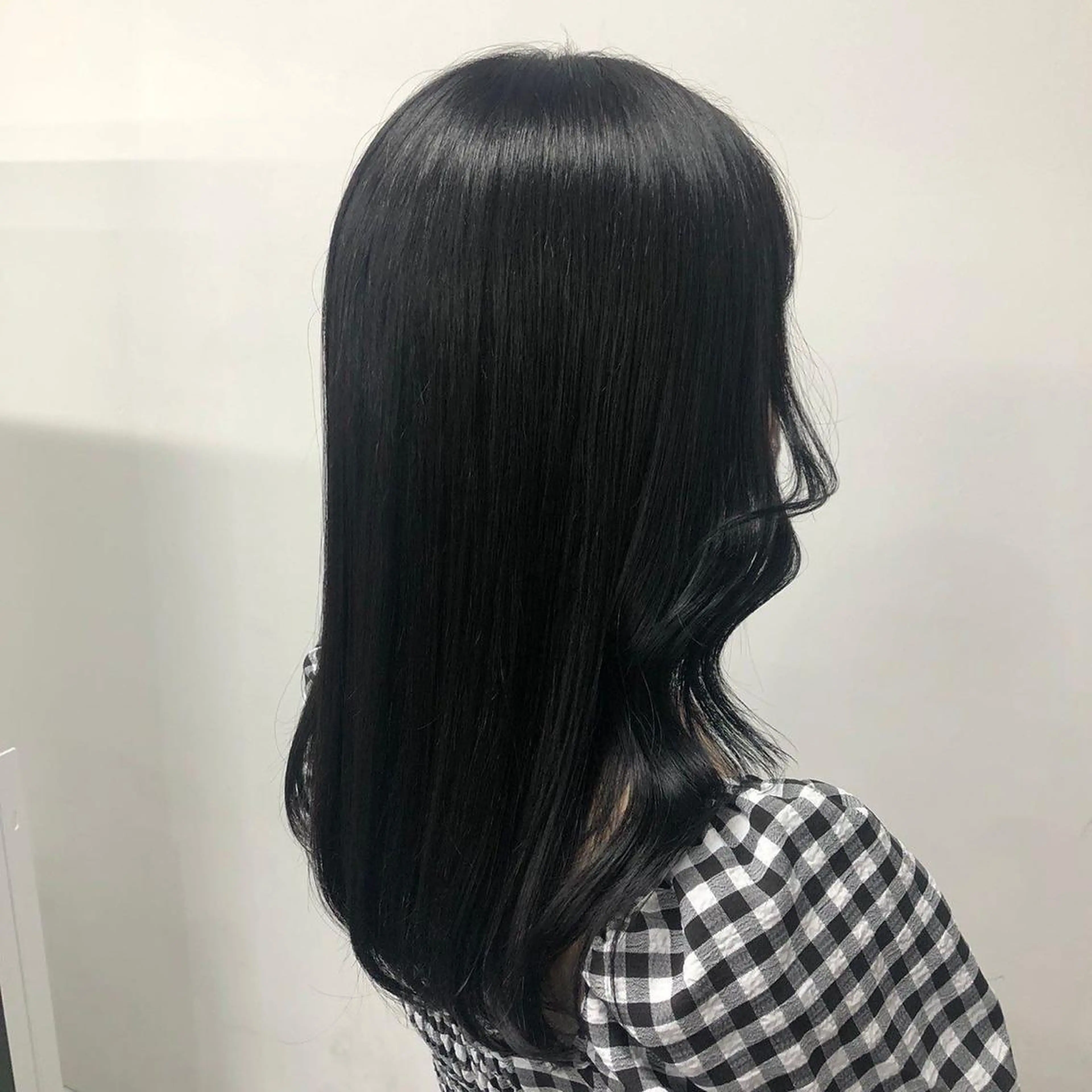 ミディアム カラー Ella所属・nana【艶髪】/ レイヤー/縮毛矯正のヘアスタイル